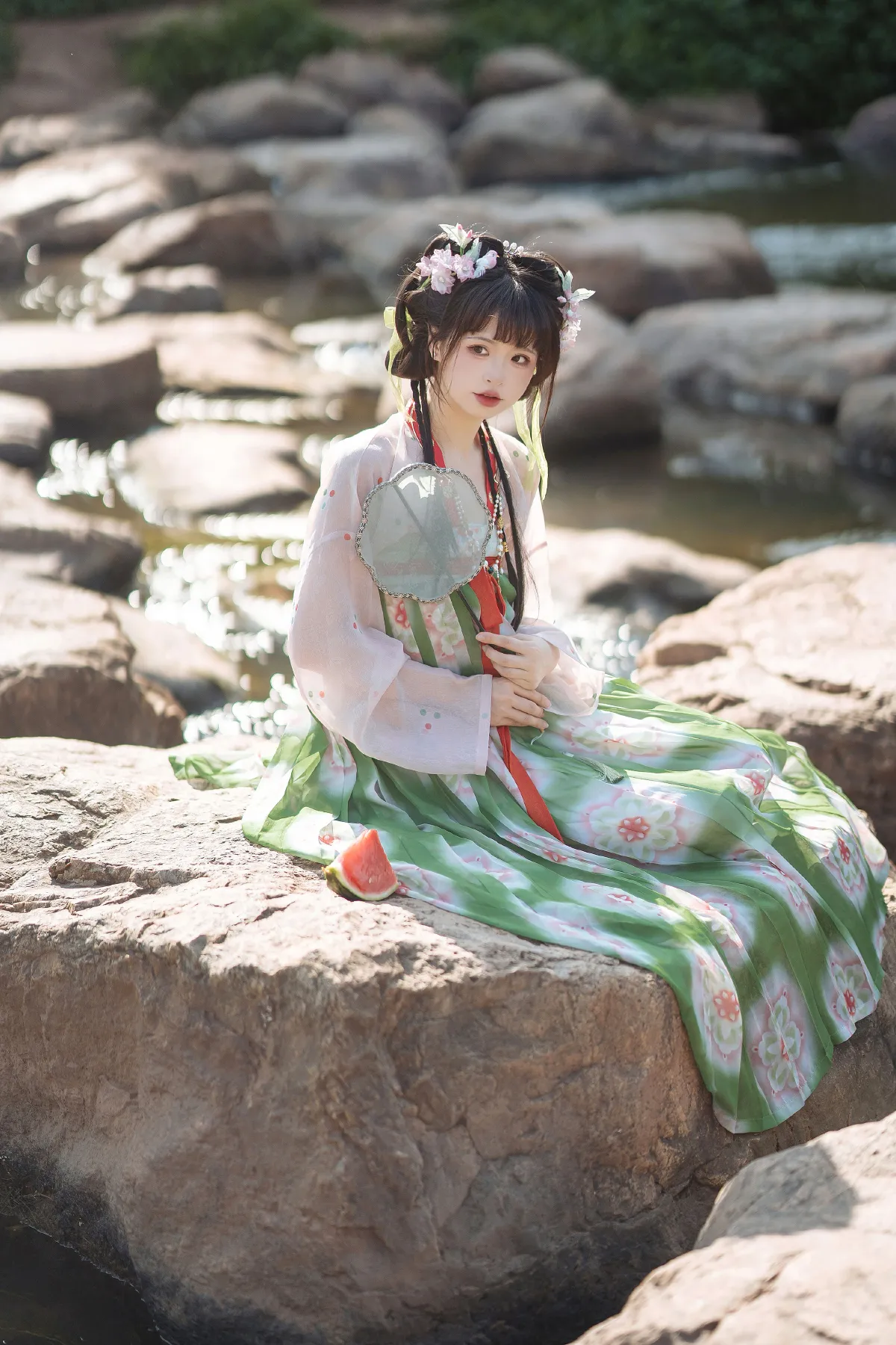 三堇_唔哩欢欢《盛夏》美图作品图片5