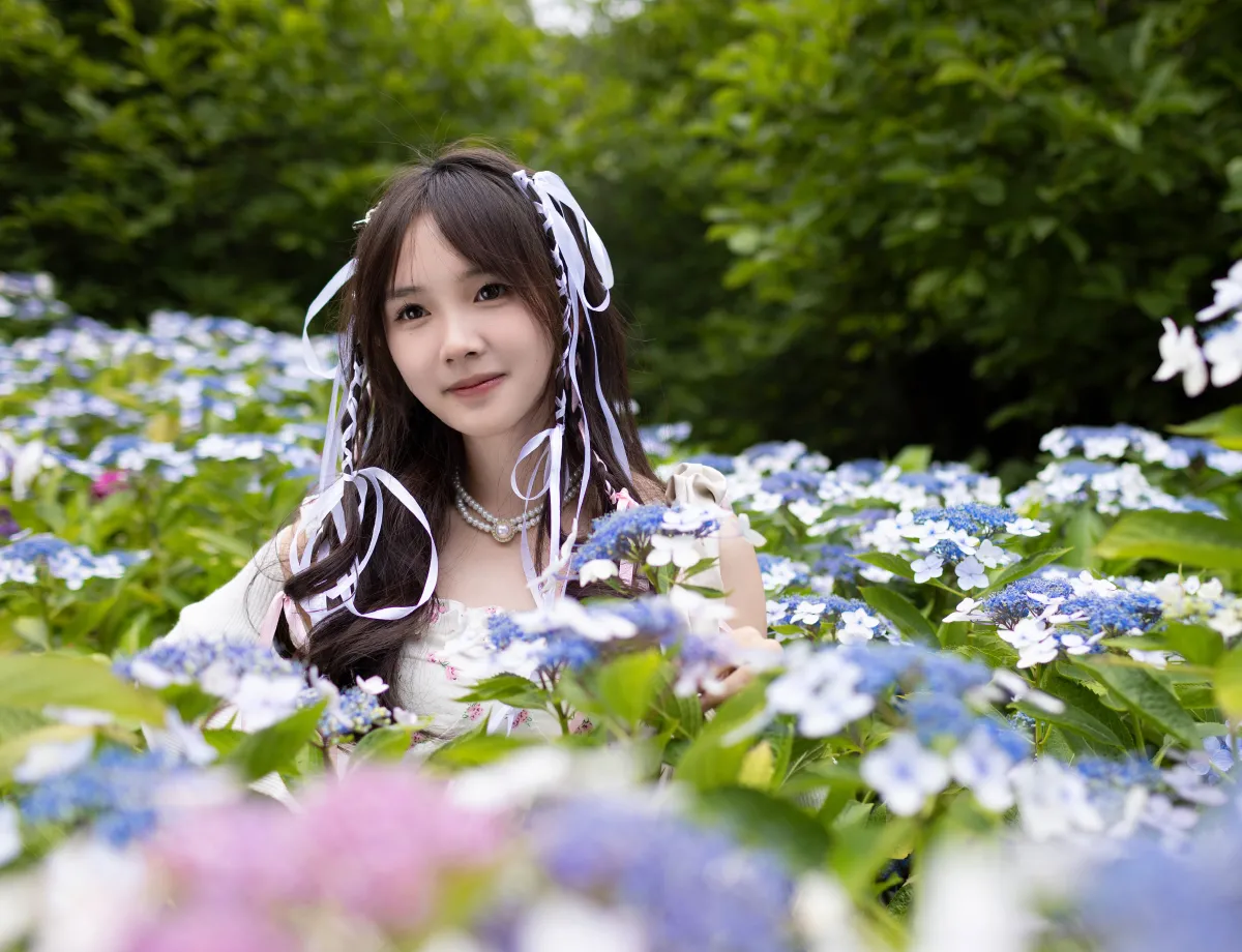 秀球花拍人像