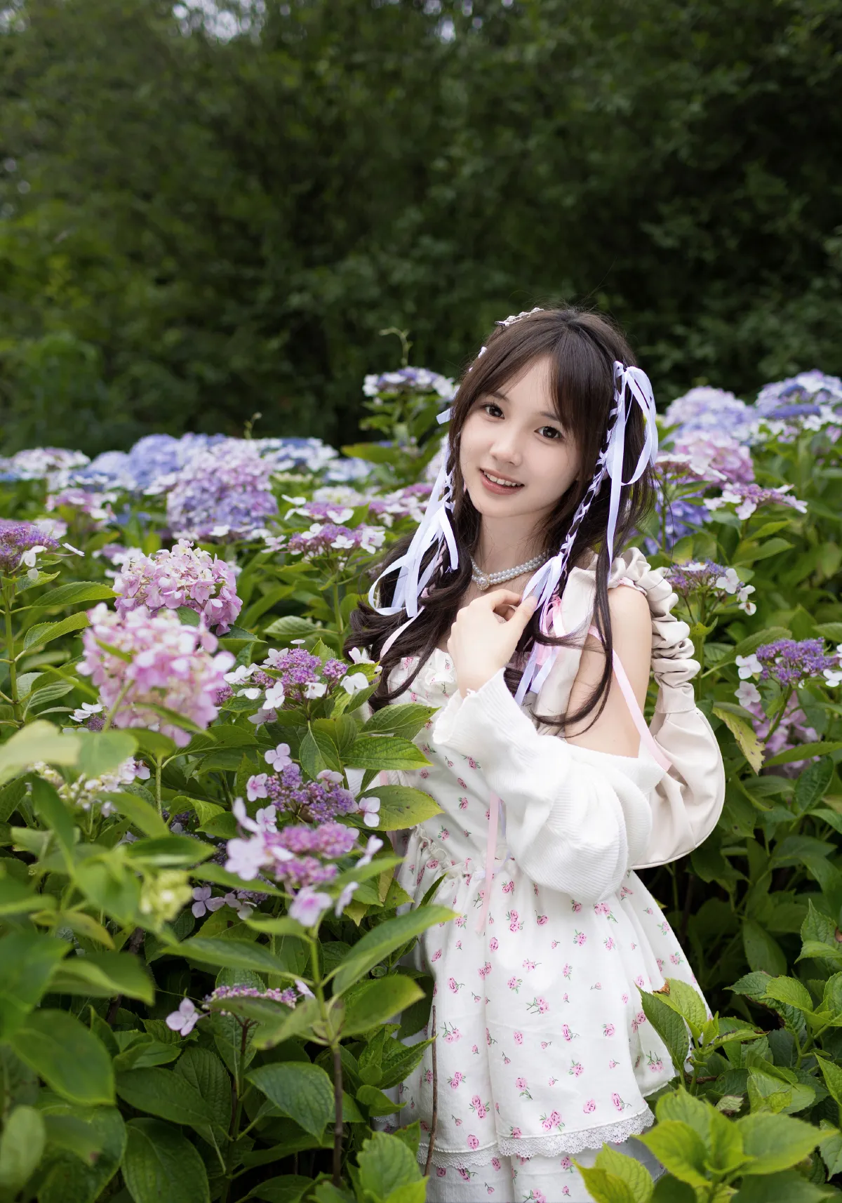 秀球花拍人像