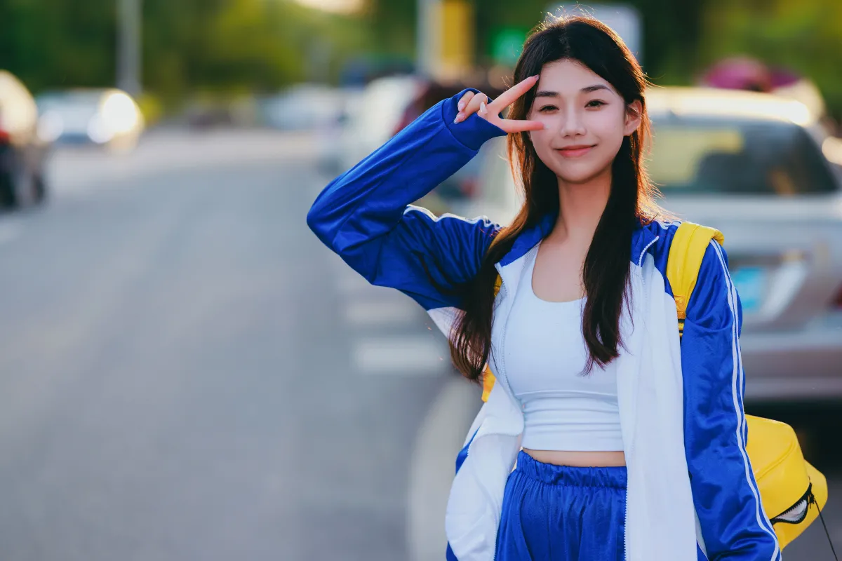 校服小裴1