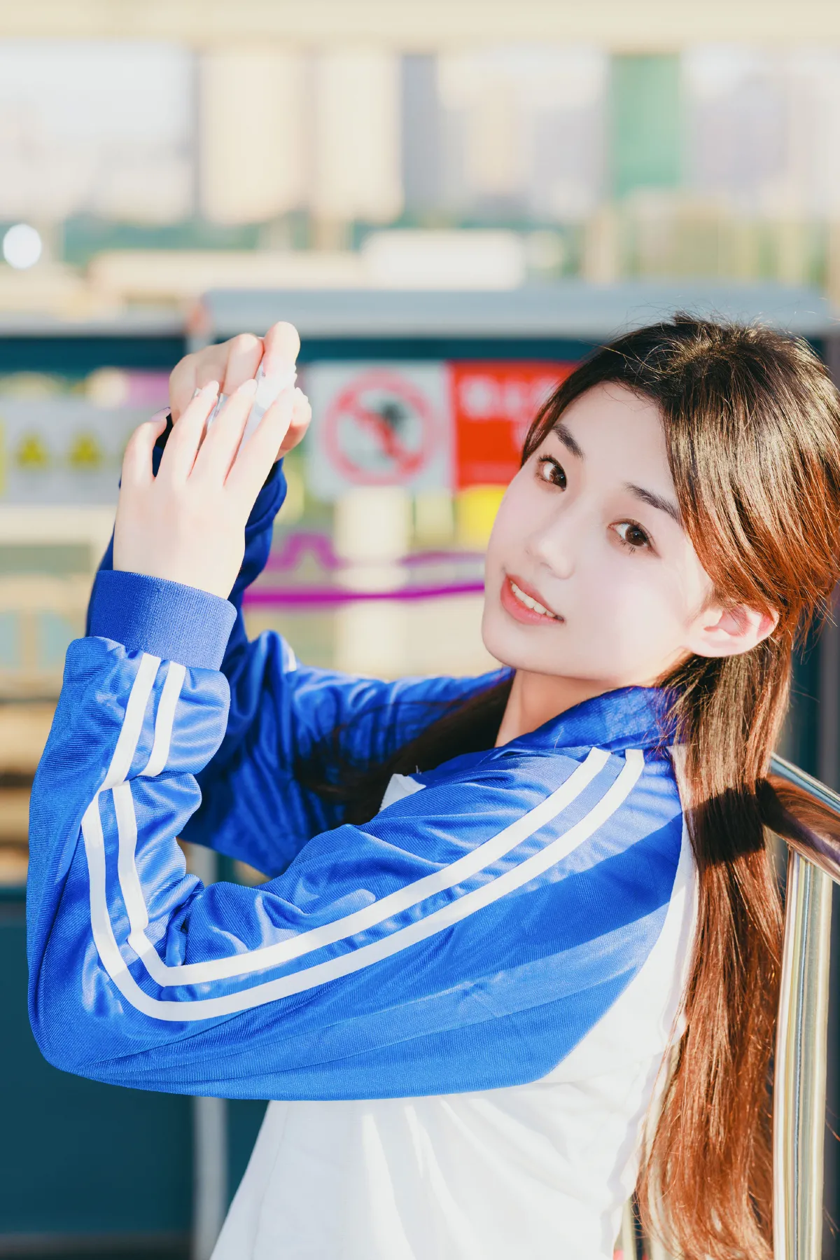 校服小裴