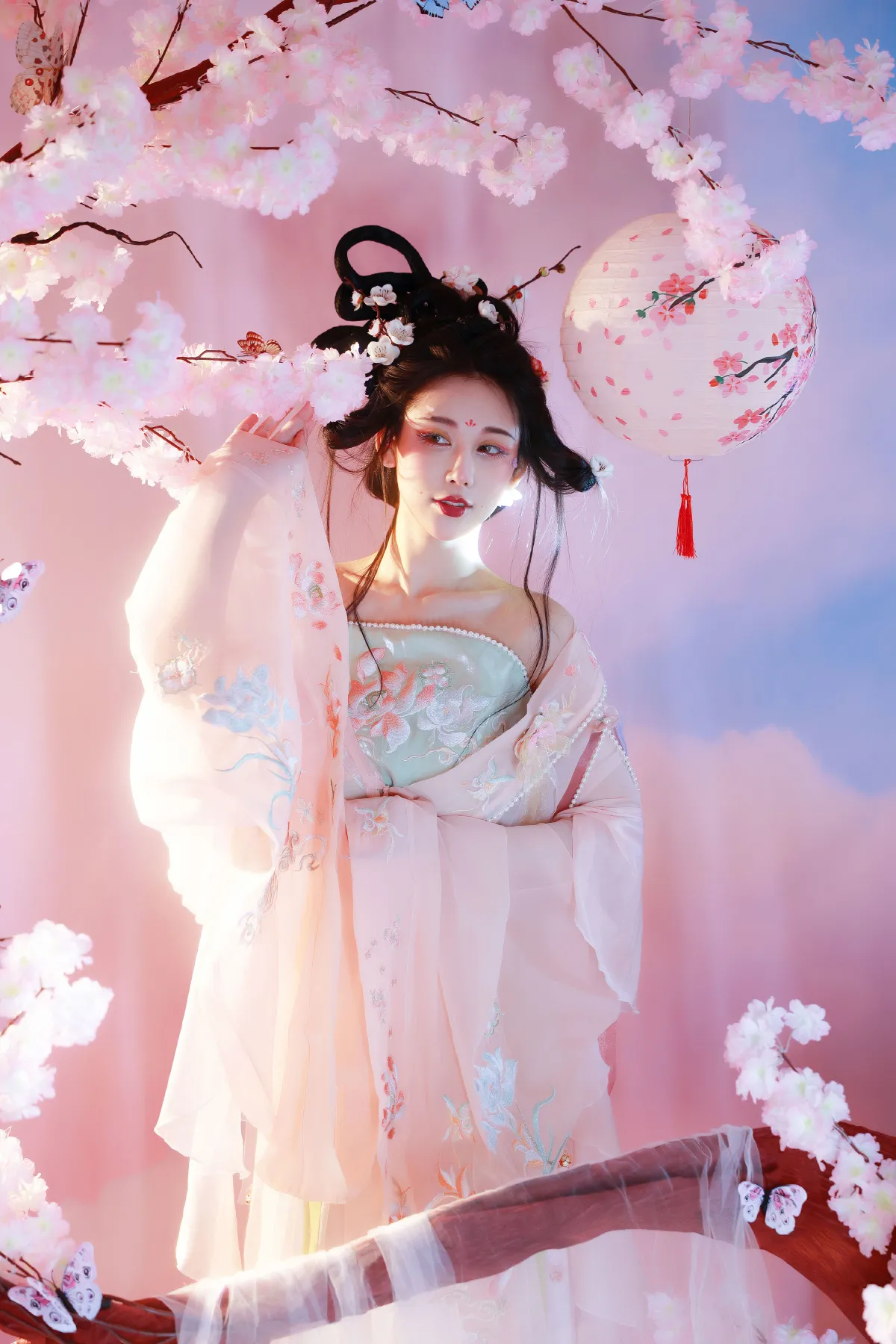 云鹿芩（qin）_酸酸《桃妖》美图作品图片5