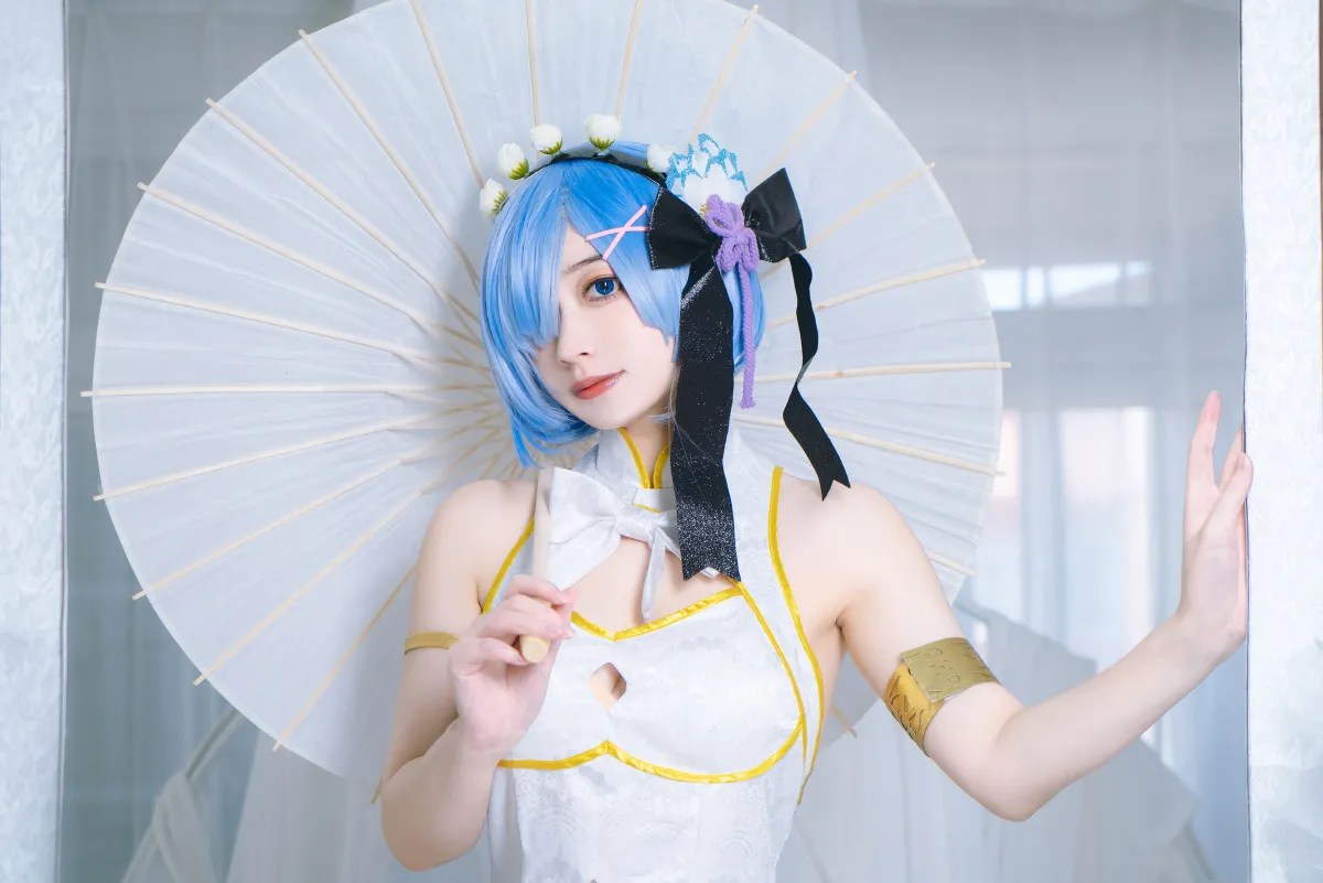 蕾姆白色旗袍