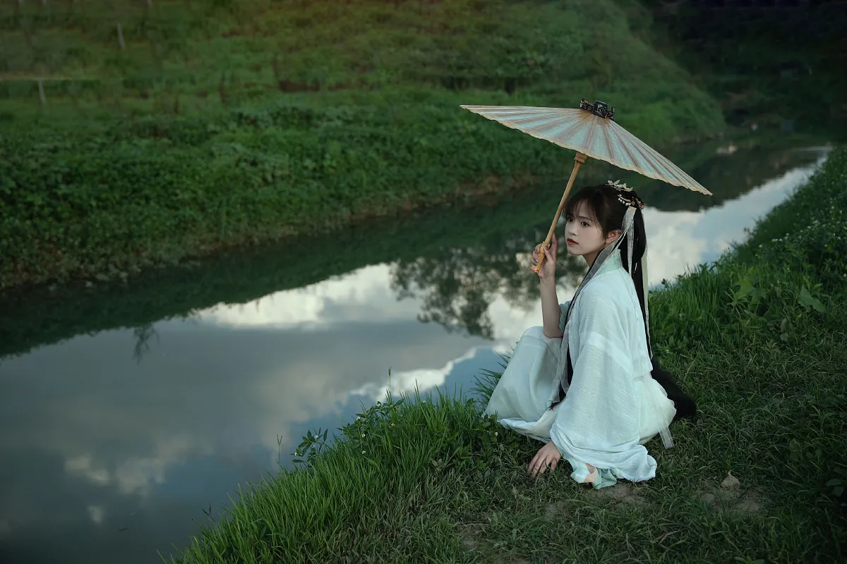 山月不知心里事