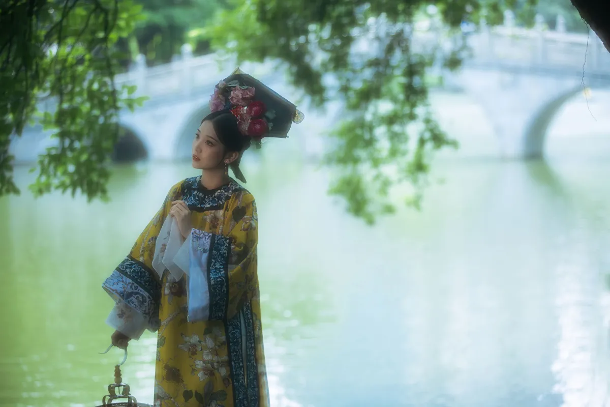 笼中鸟