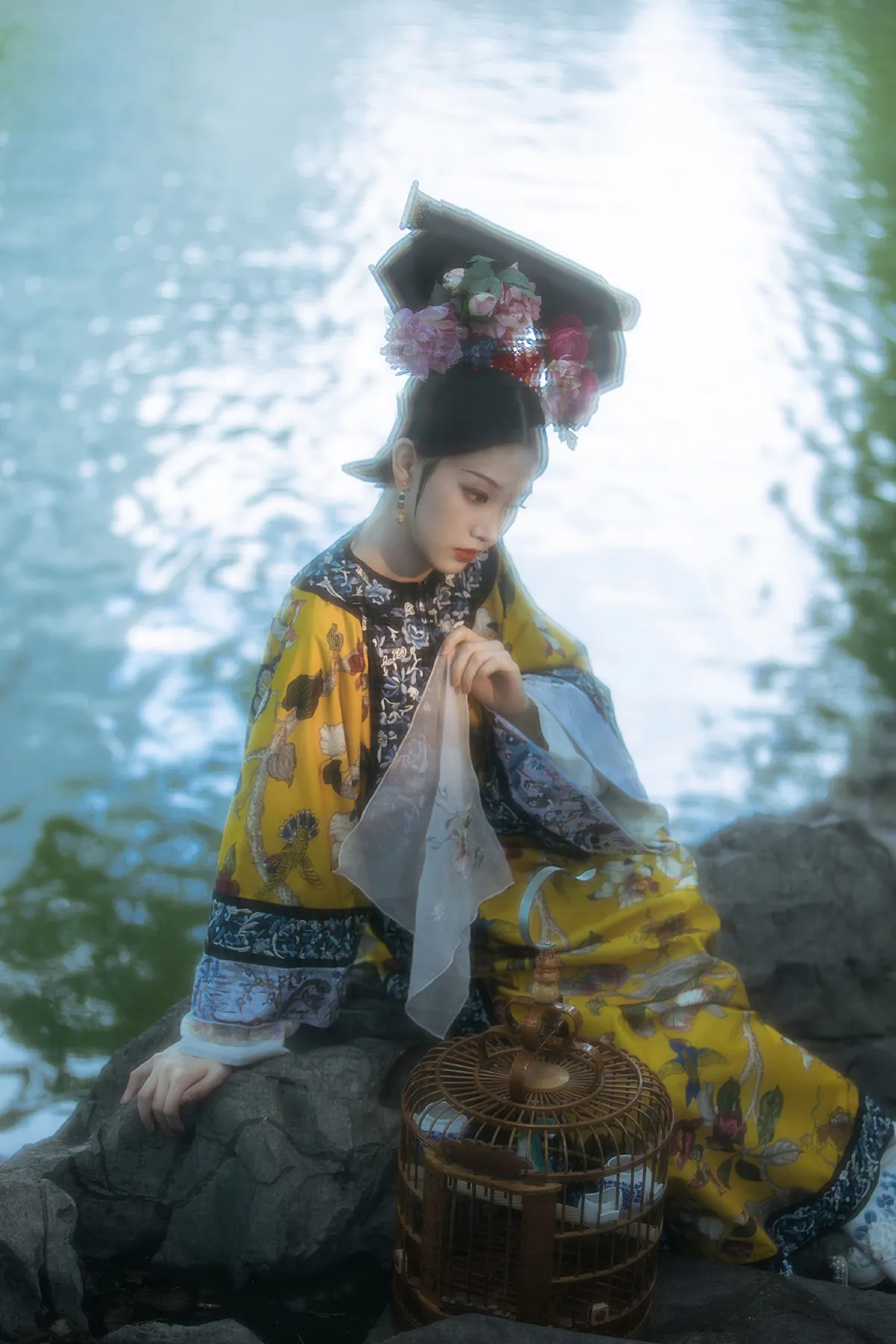 沉诗思_芝芝琪《笼中鸟》美图作品图片4