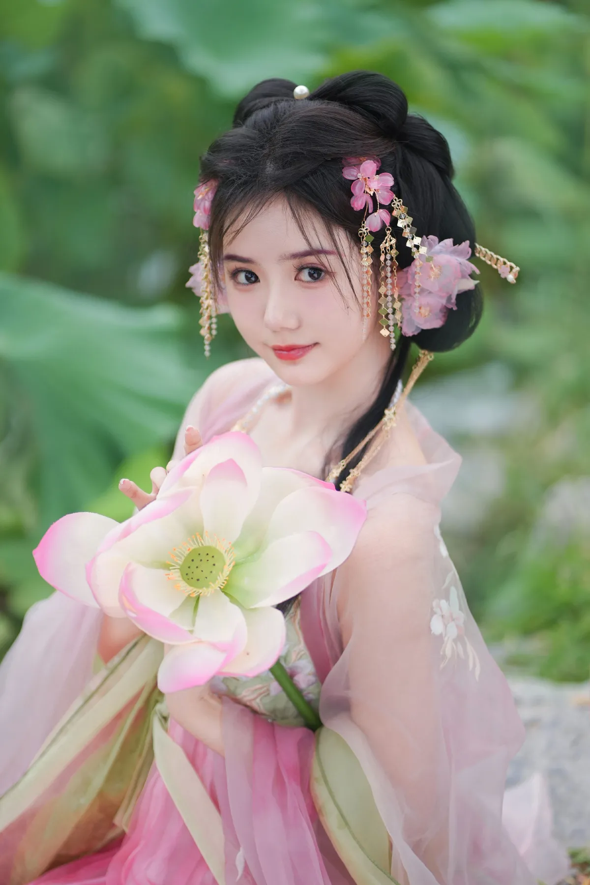 误入藕花深处
