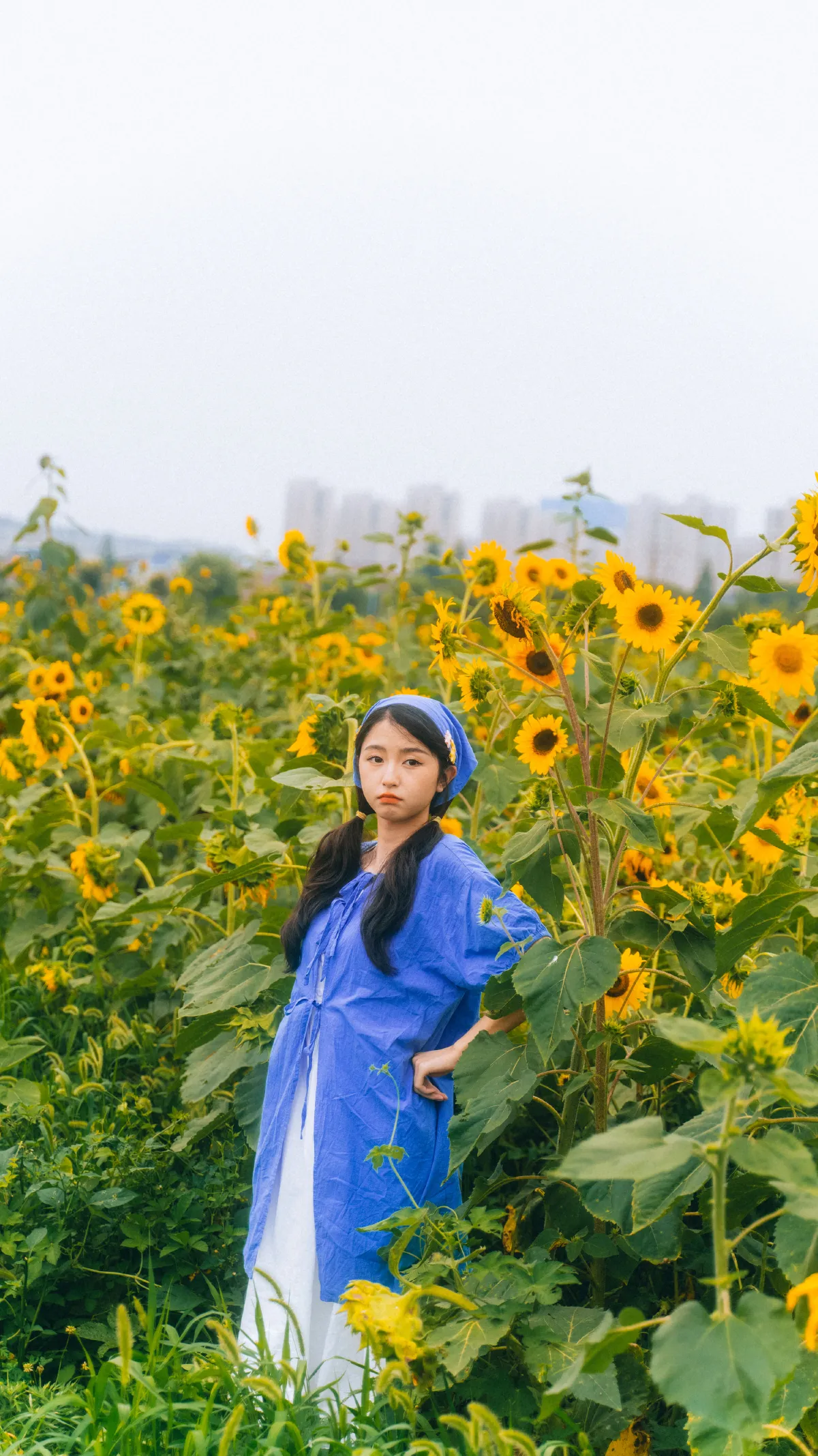田埂边的少女1