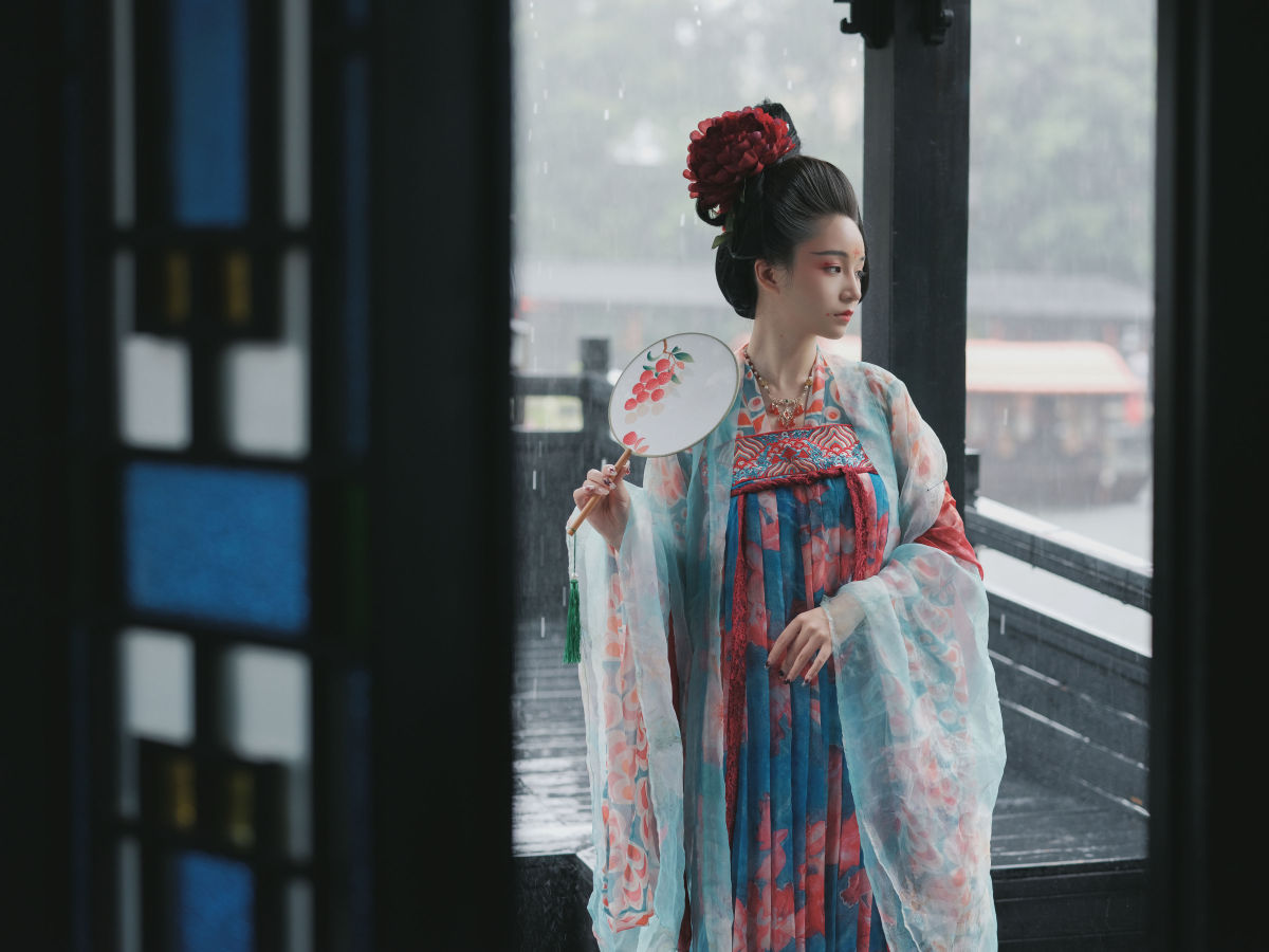 乌蝇Gor_琳琅《雨》美图作品图片3