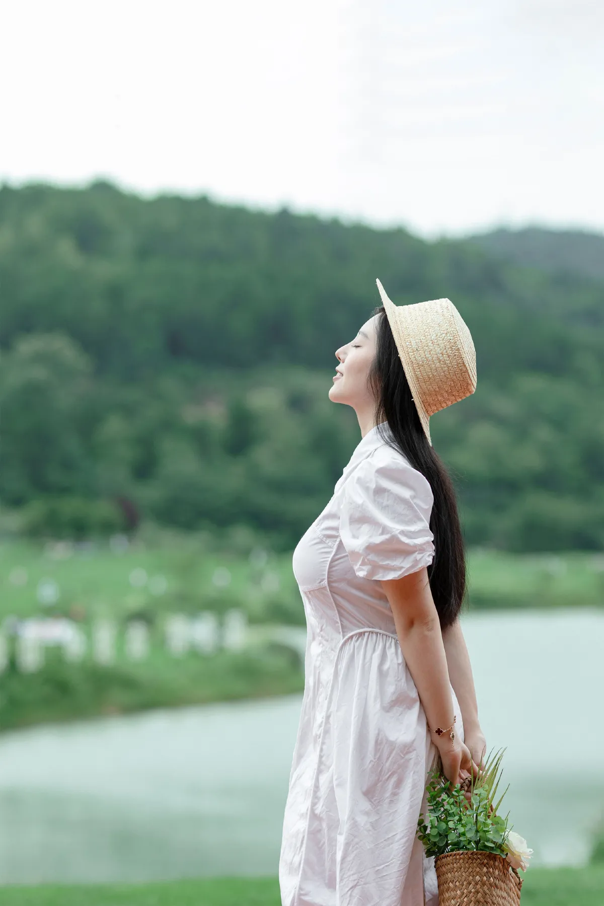 本宽_鹹魚《阳光正好》美图作品图片3