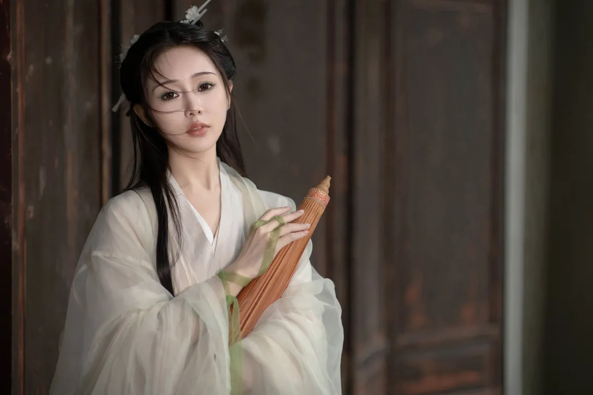 将爱却晚秋