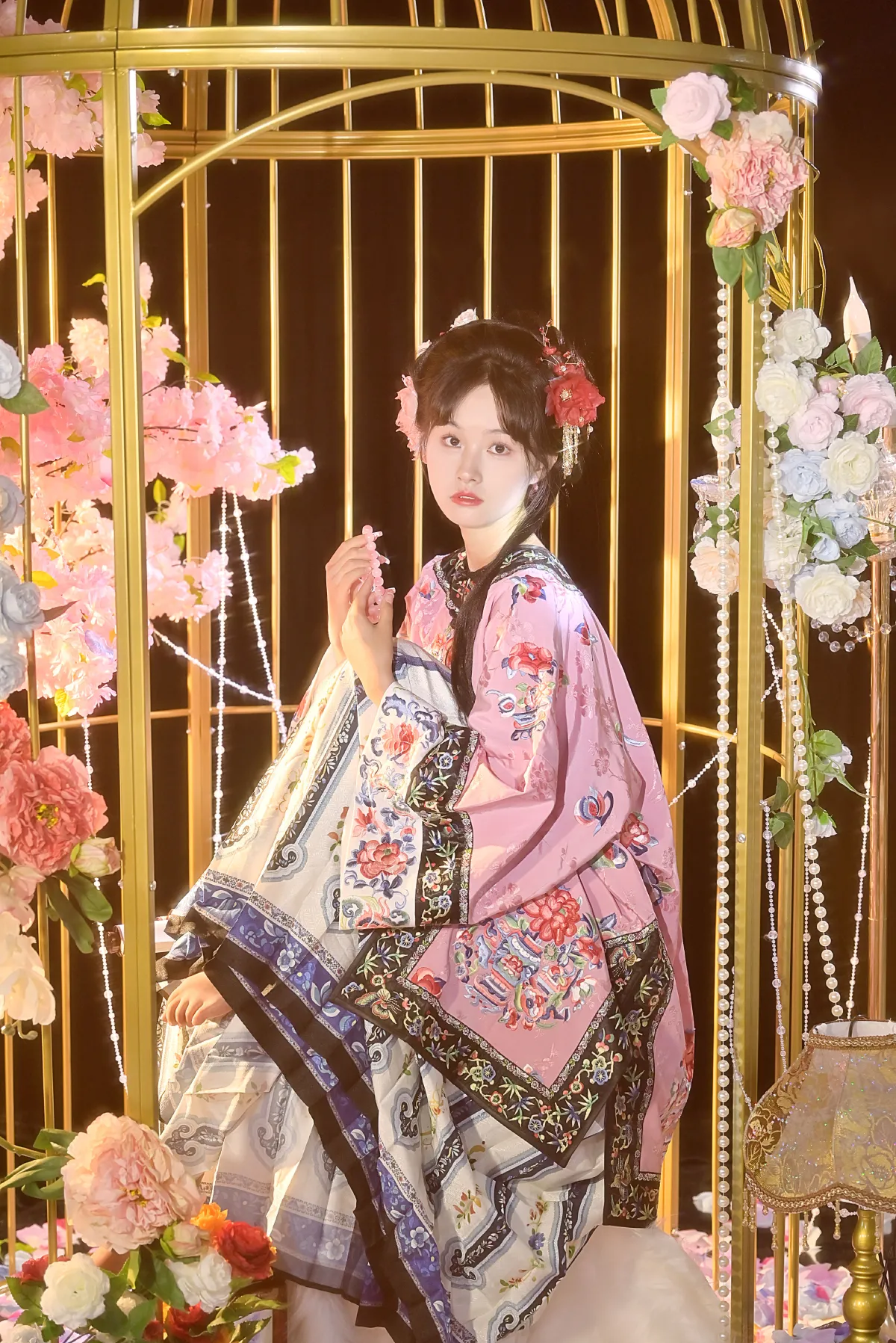 笼中鸟