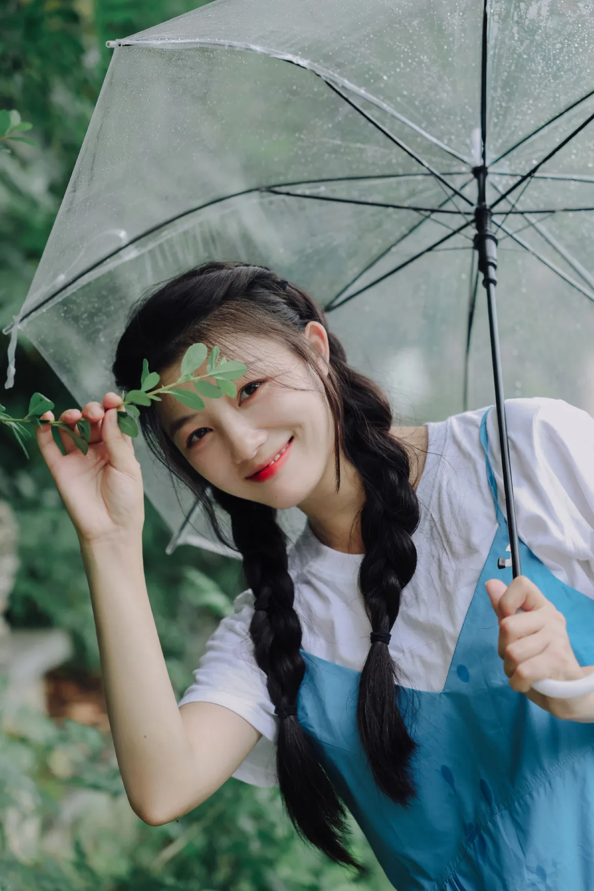 雨后漫步