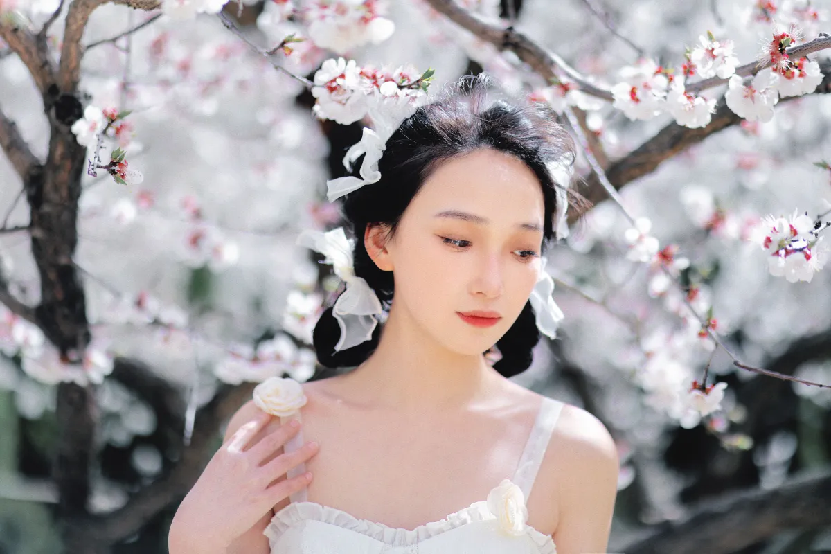 花间少女