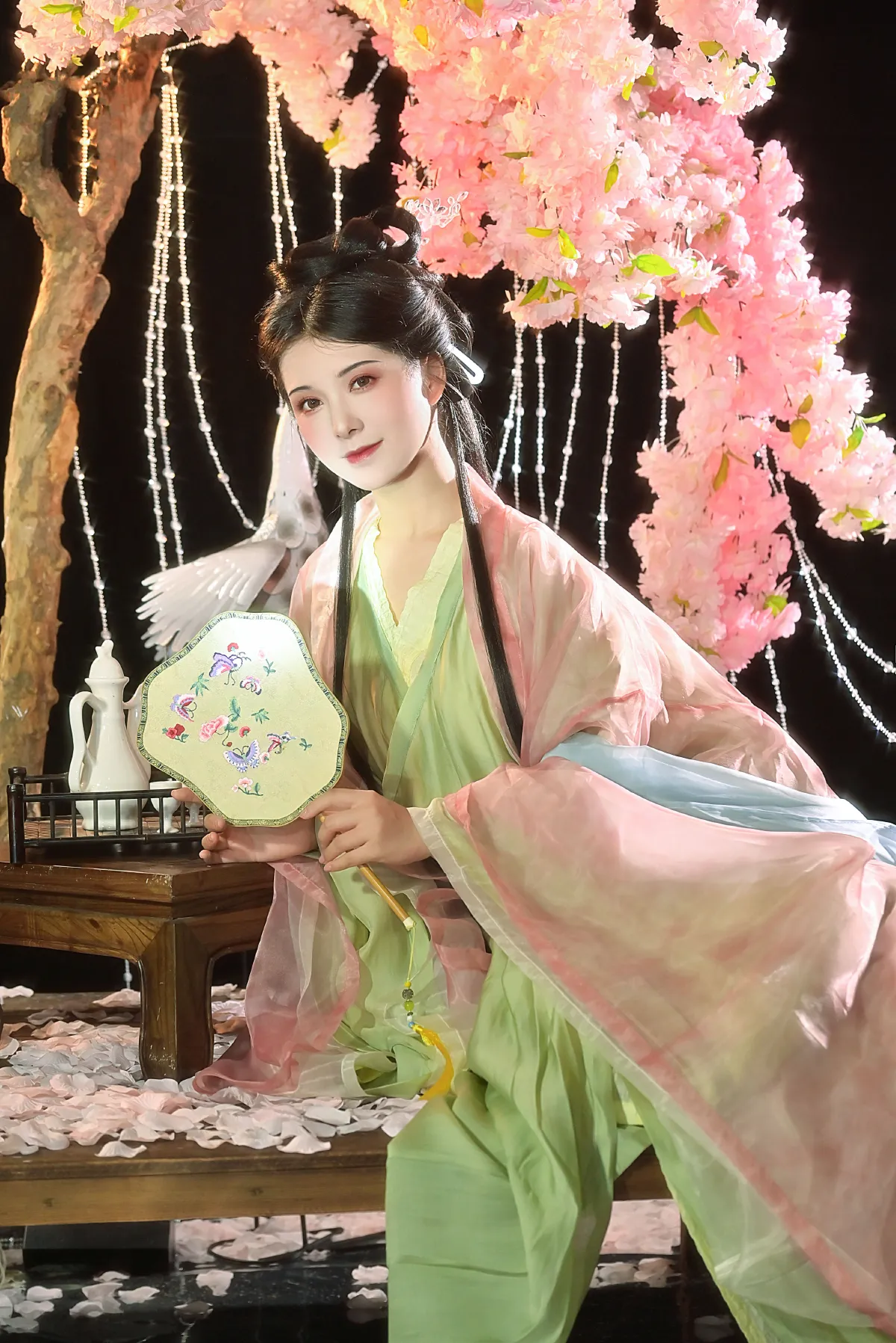 桃花树下