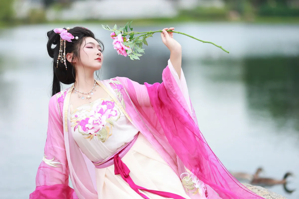 湖畔寻花4
