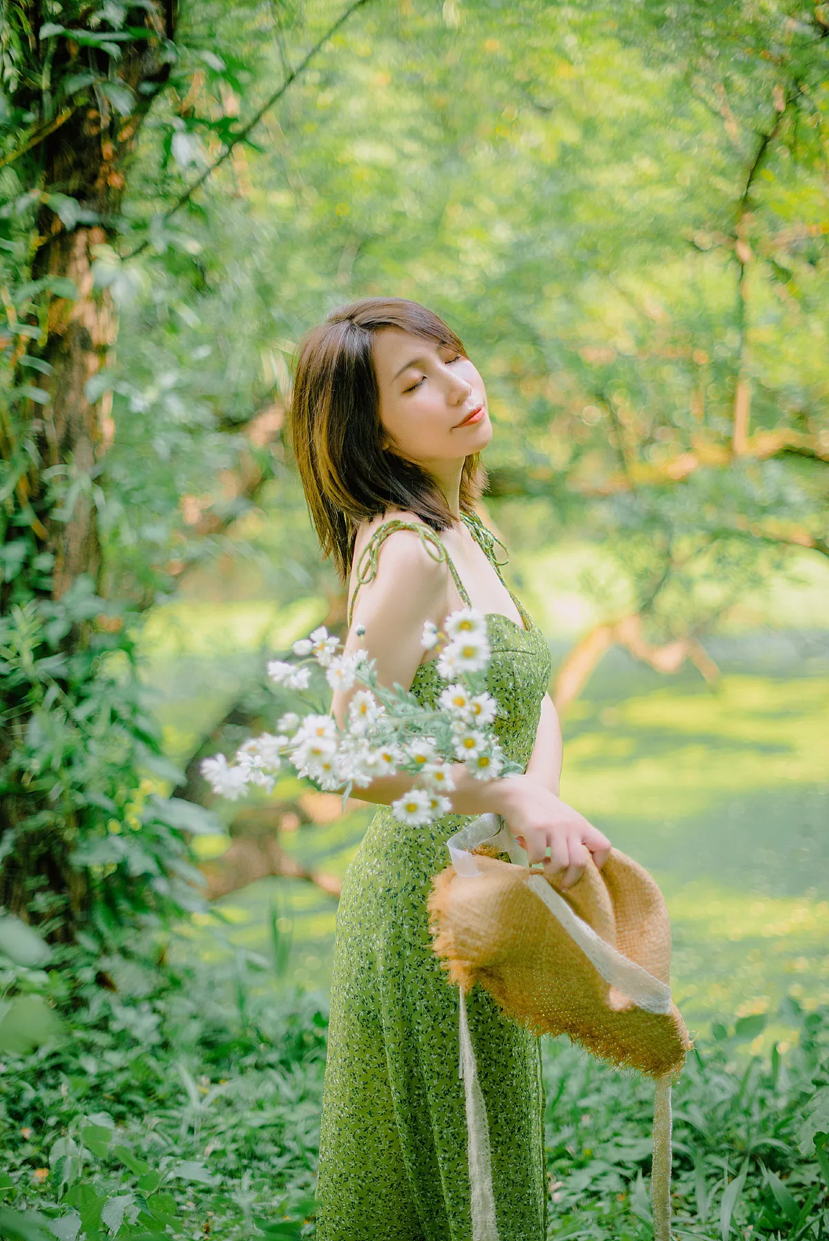 绿裙摆