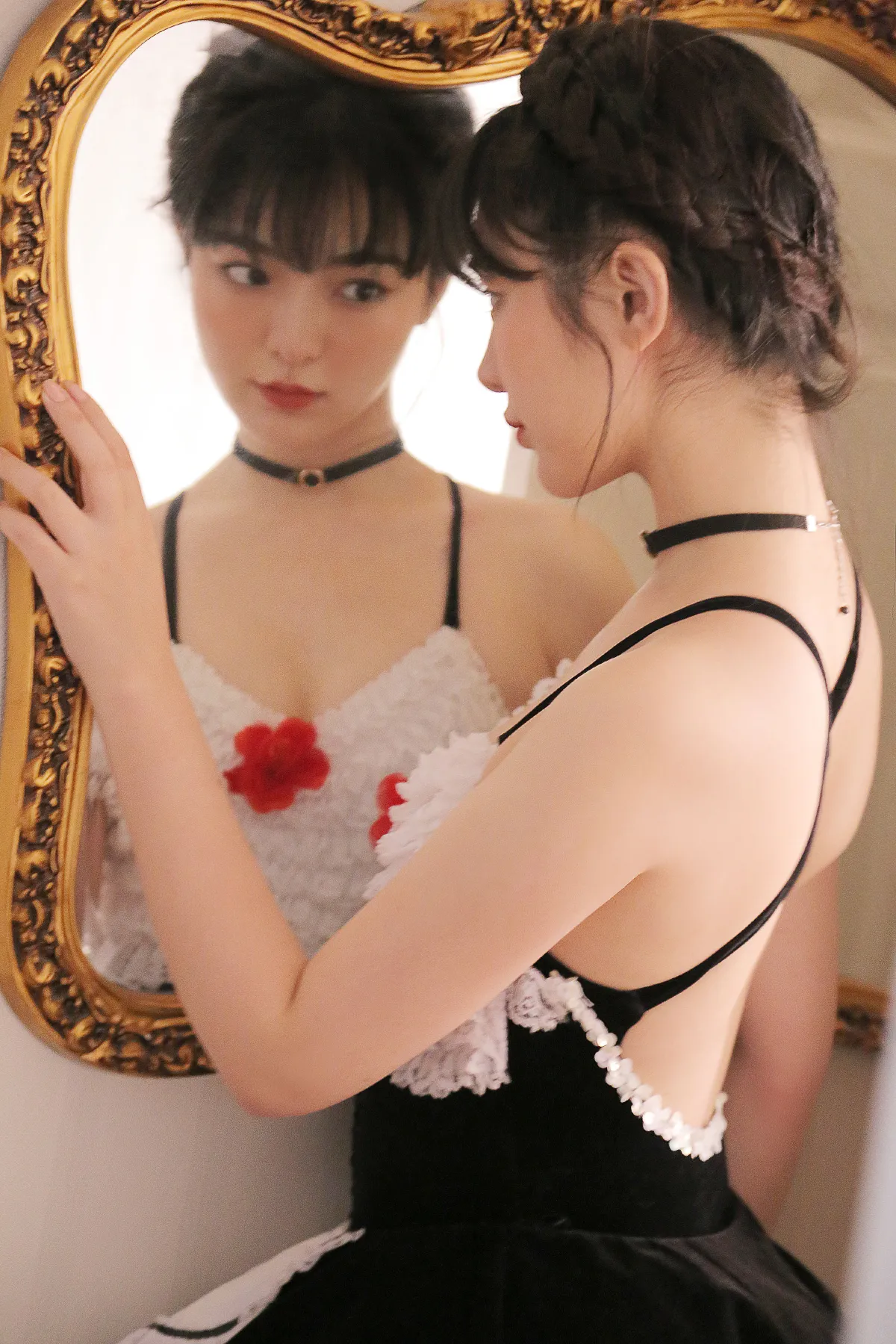 沙拉不沾酱_参半miaomiao《小黑裙》美图作品图片2