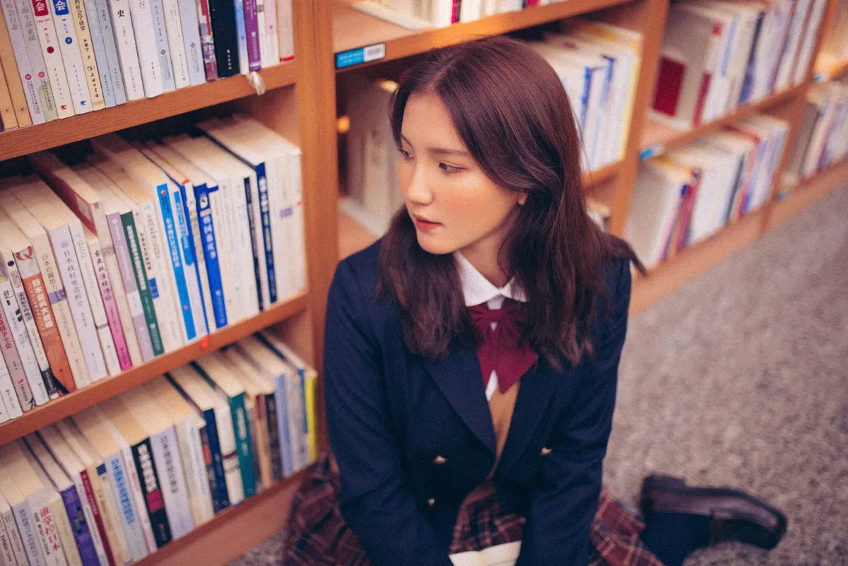 喵喵思维没逻辑_ROEM《下课了 可以一起回家吗》美图作品图片2