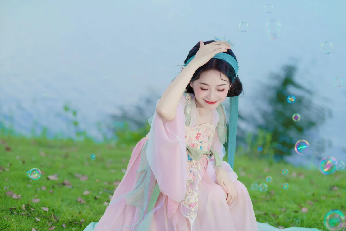 不知春去