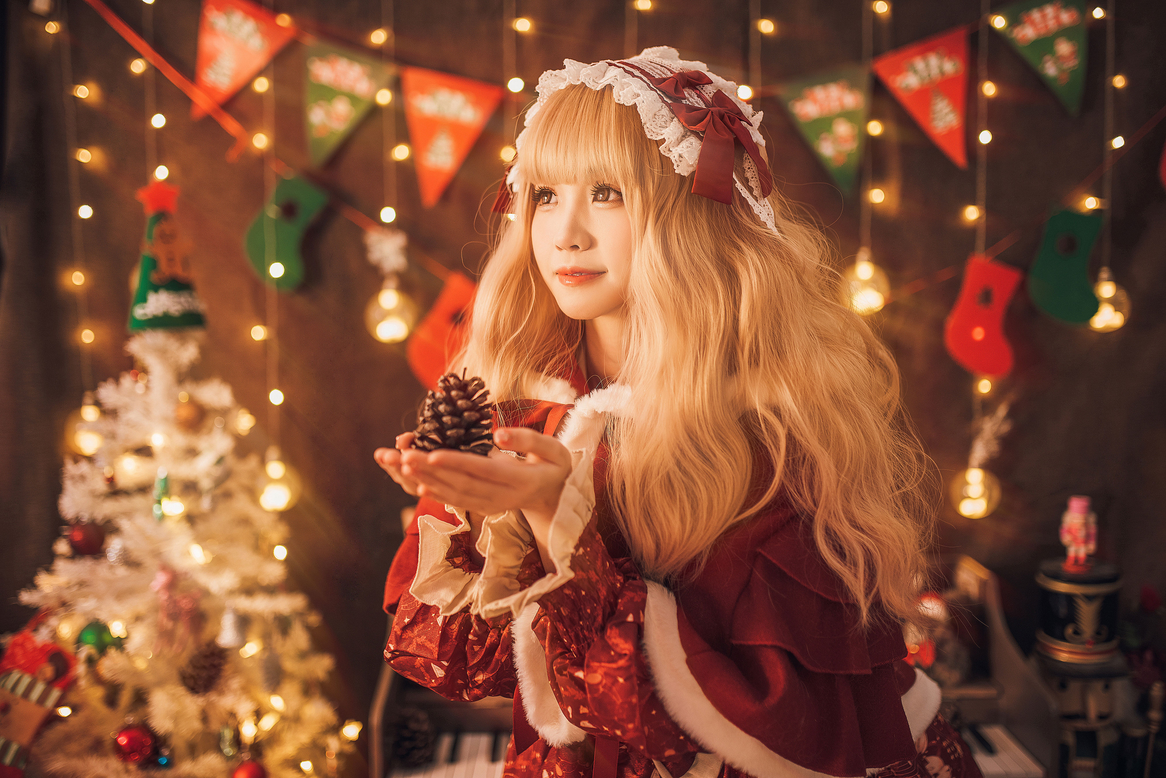 暖屋里的少女