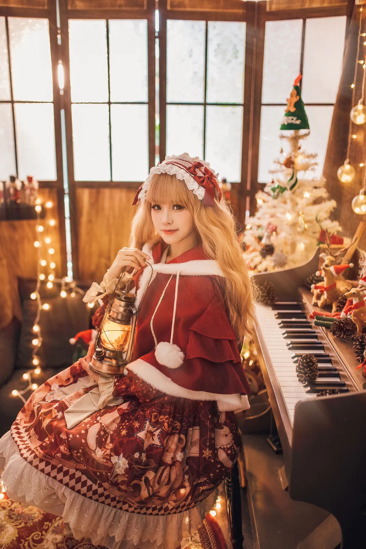 暖屋里的少女