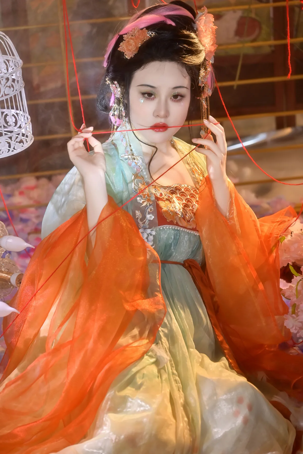 笼中锦鲤