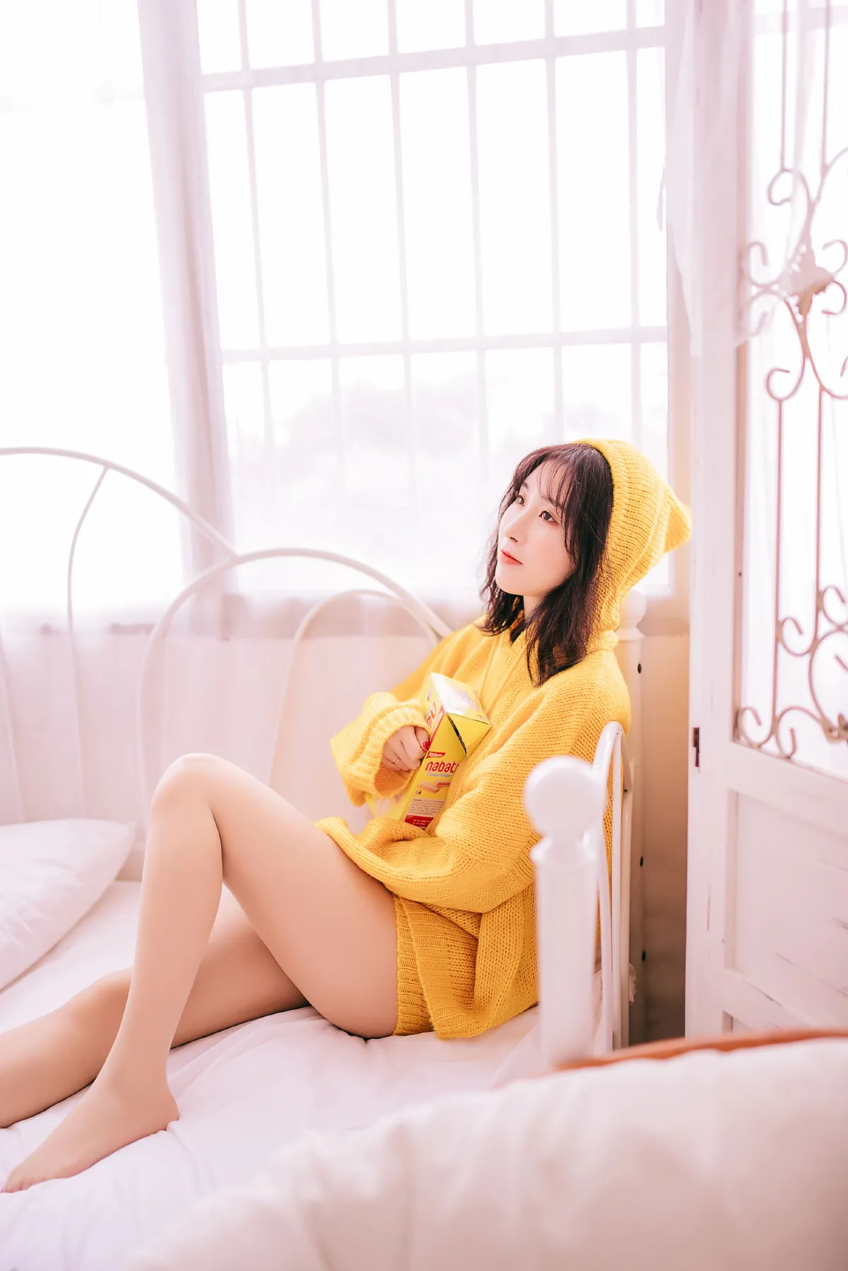 黄色毛衣