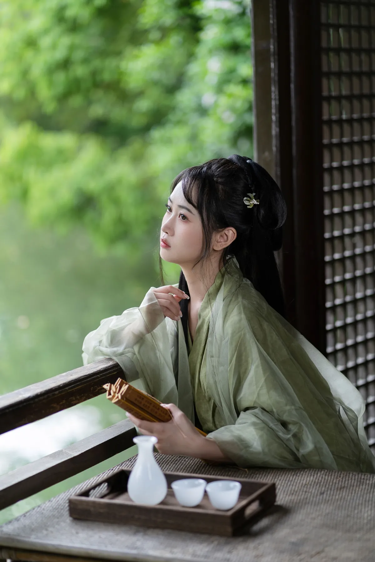 青衫烟雨客