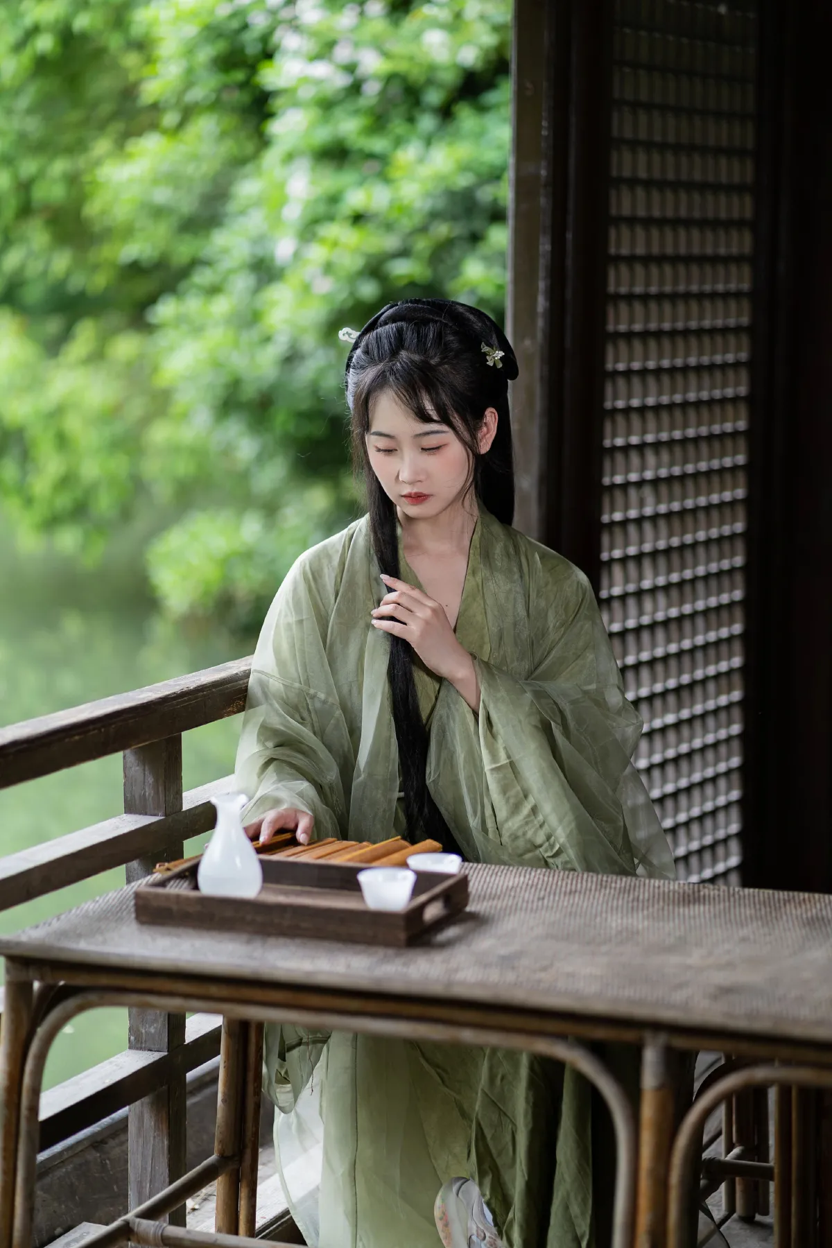 青衫烟雨客