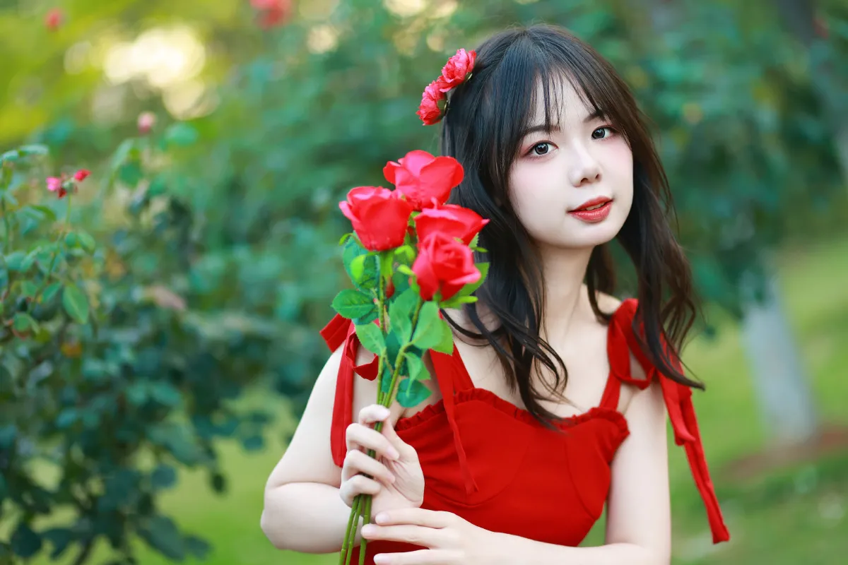 玫瑰园的少女2