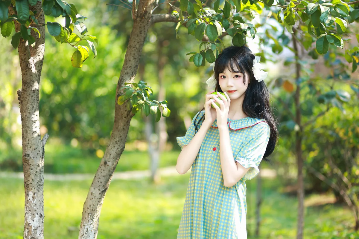 蝴蝶落在她眉心1