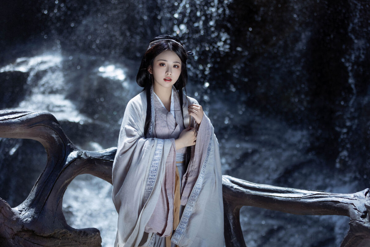 秋哒哒--_谨陬捌《归路》美图作品图片4