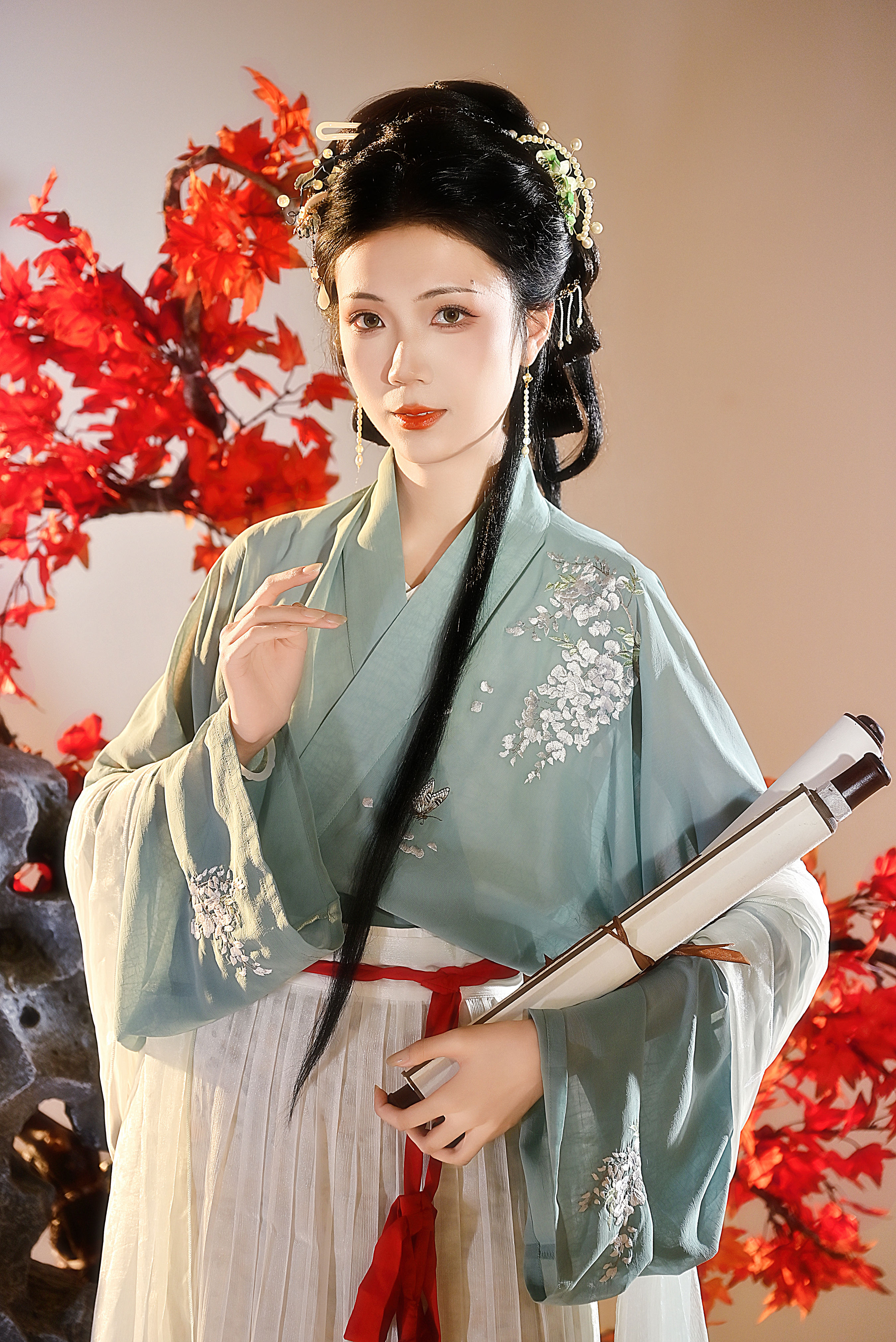 枫叶仕女图