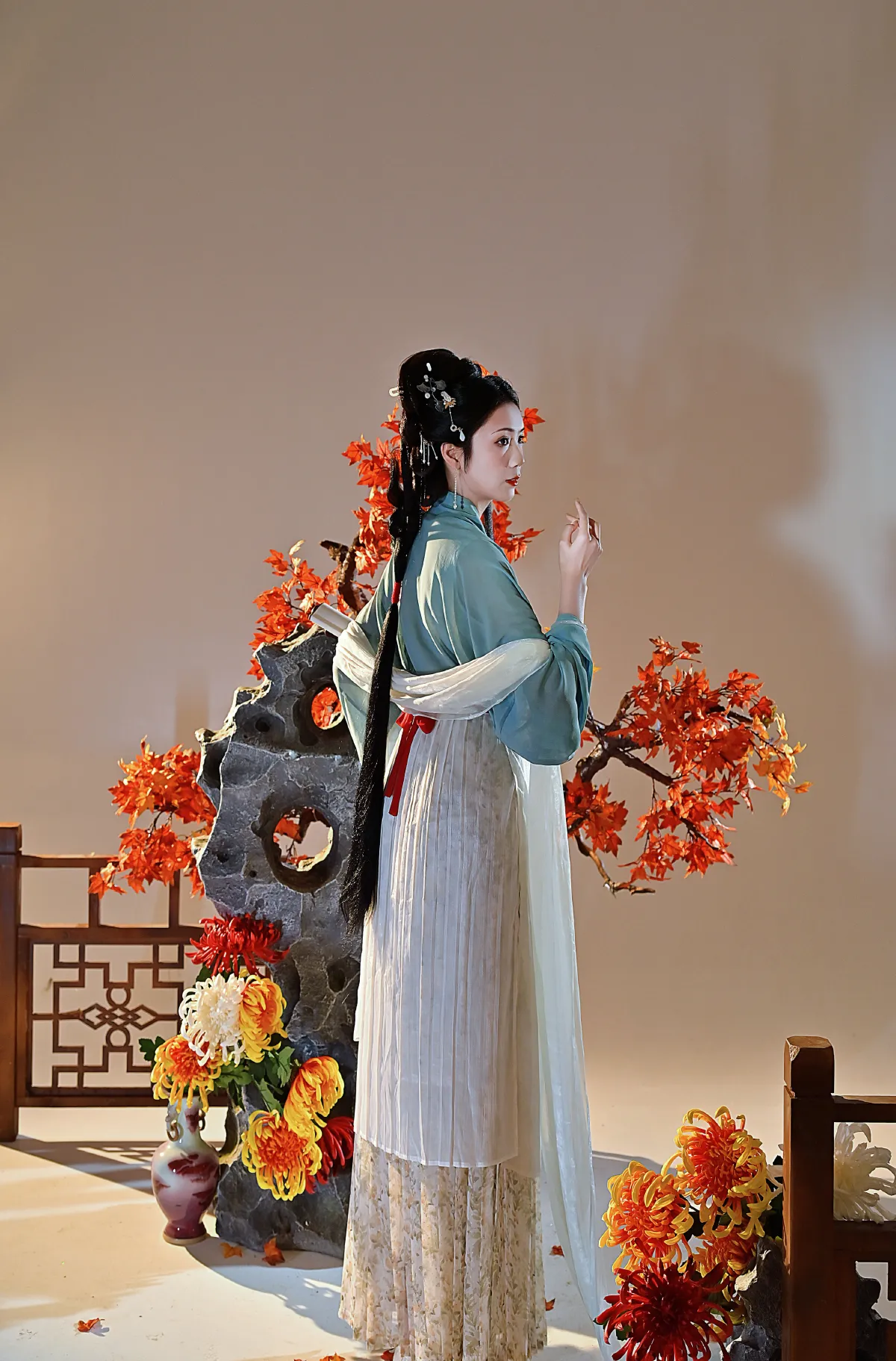 枫叶仕女图