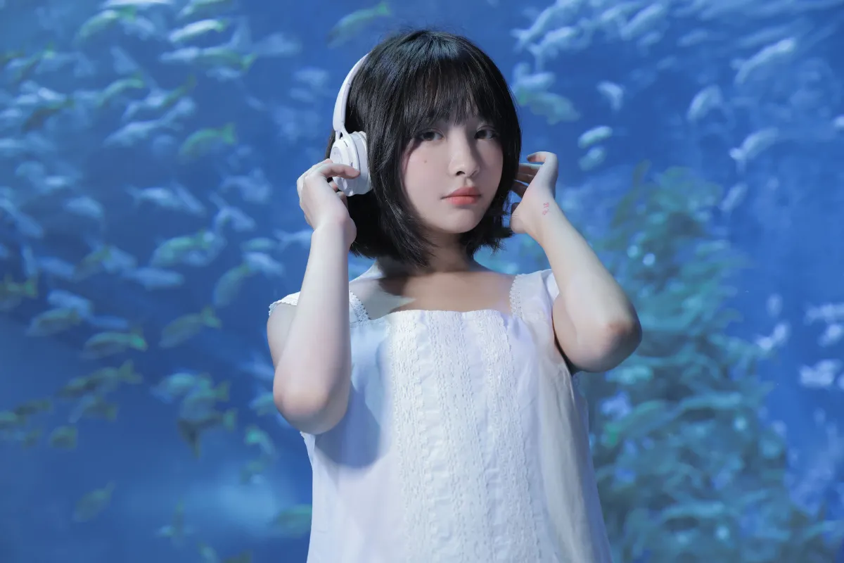坠入蓝色海底1