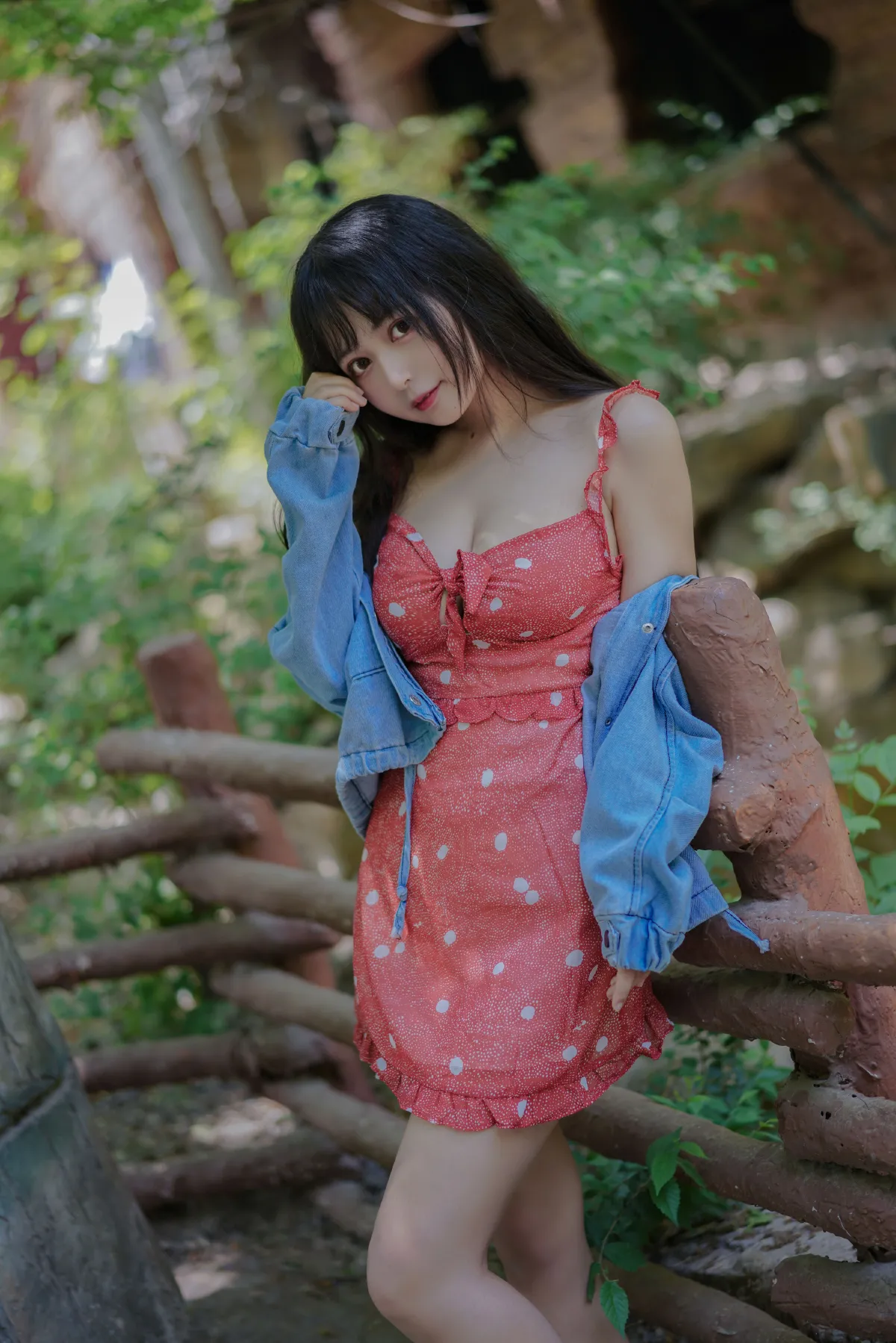 红裙女孩1