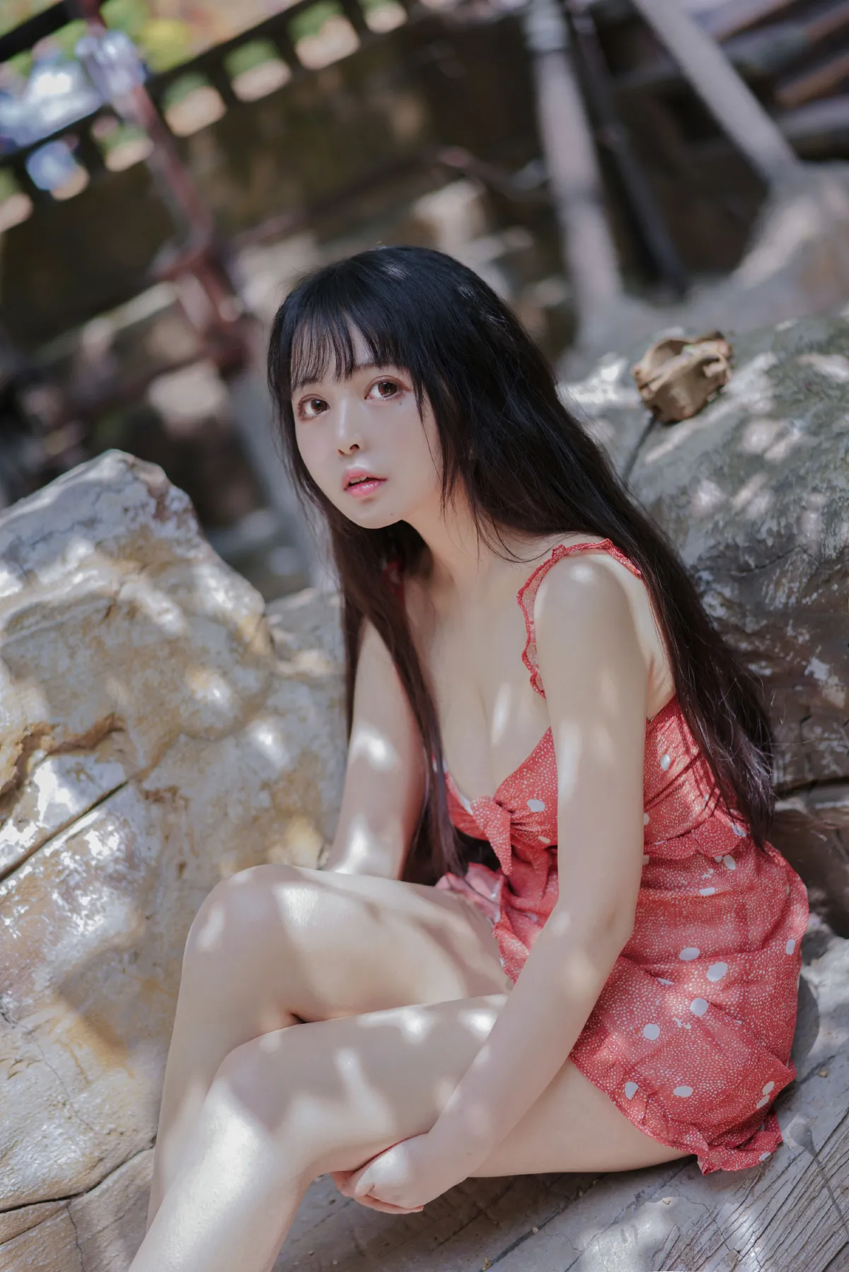 红裙女孩