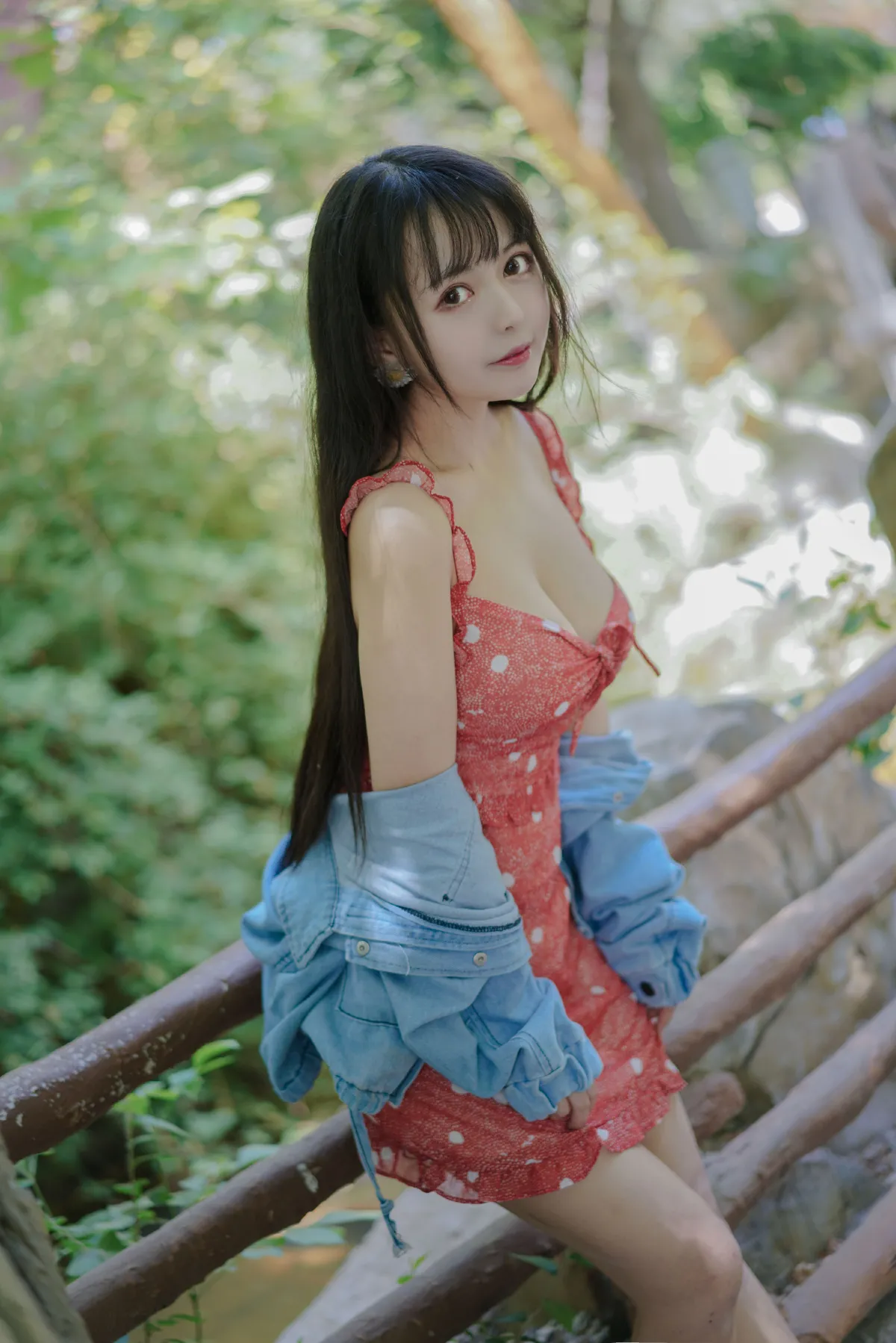红裙女孩2