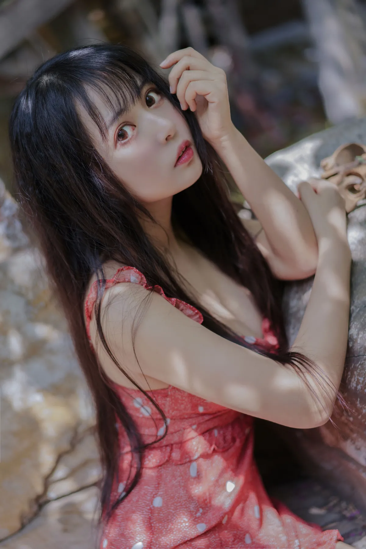 红裙女孩