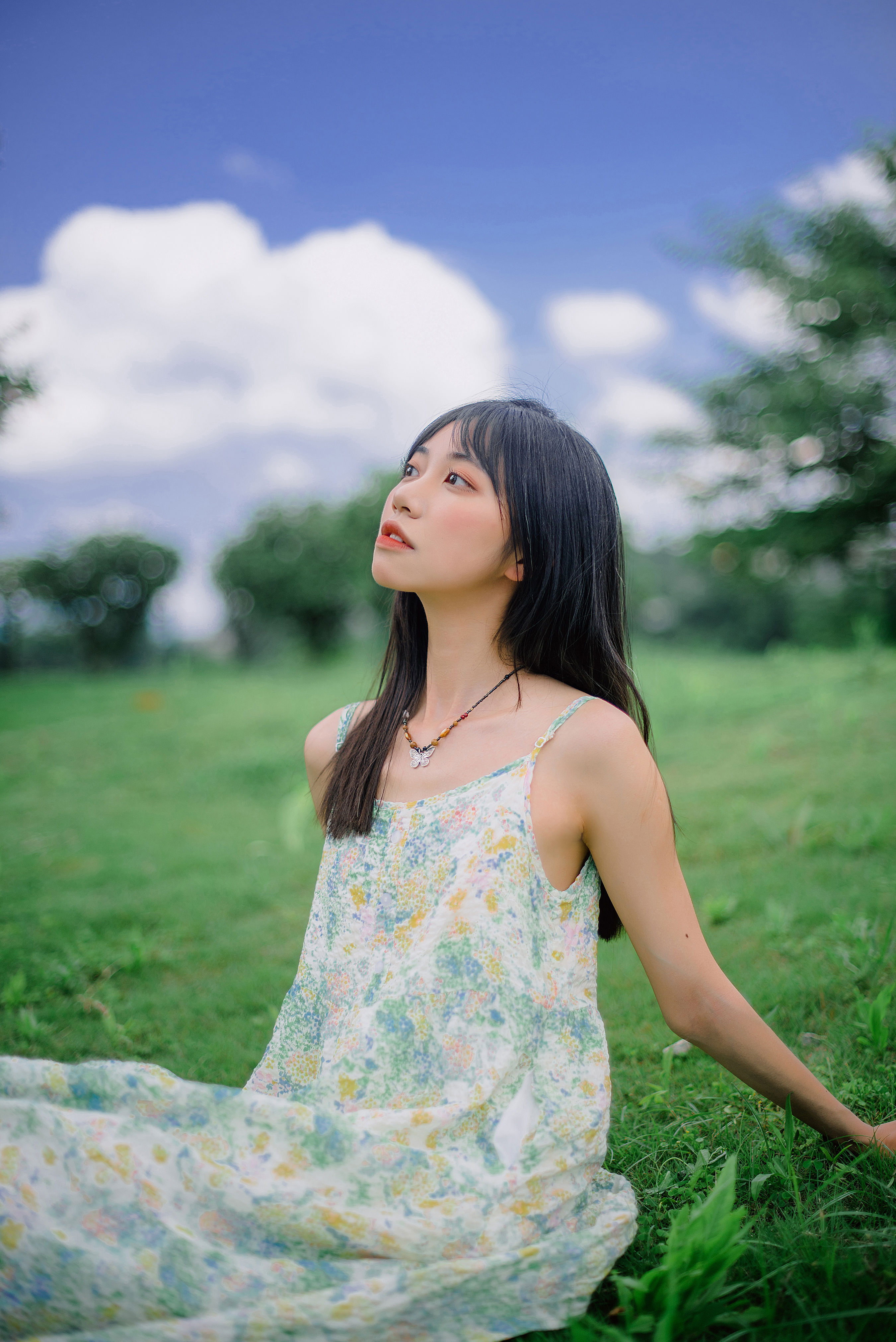蝉鸣漏进夏末