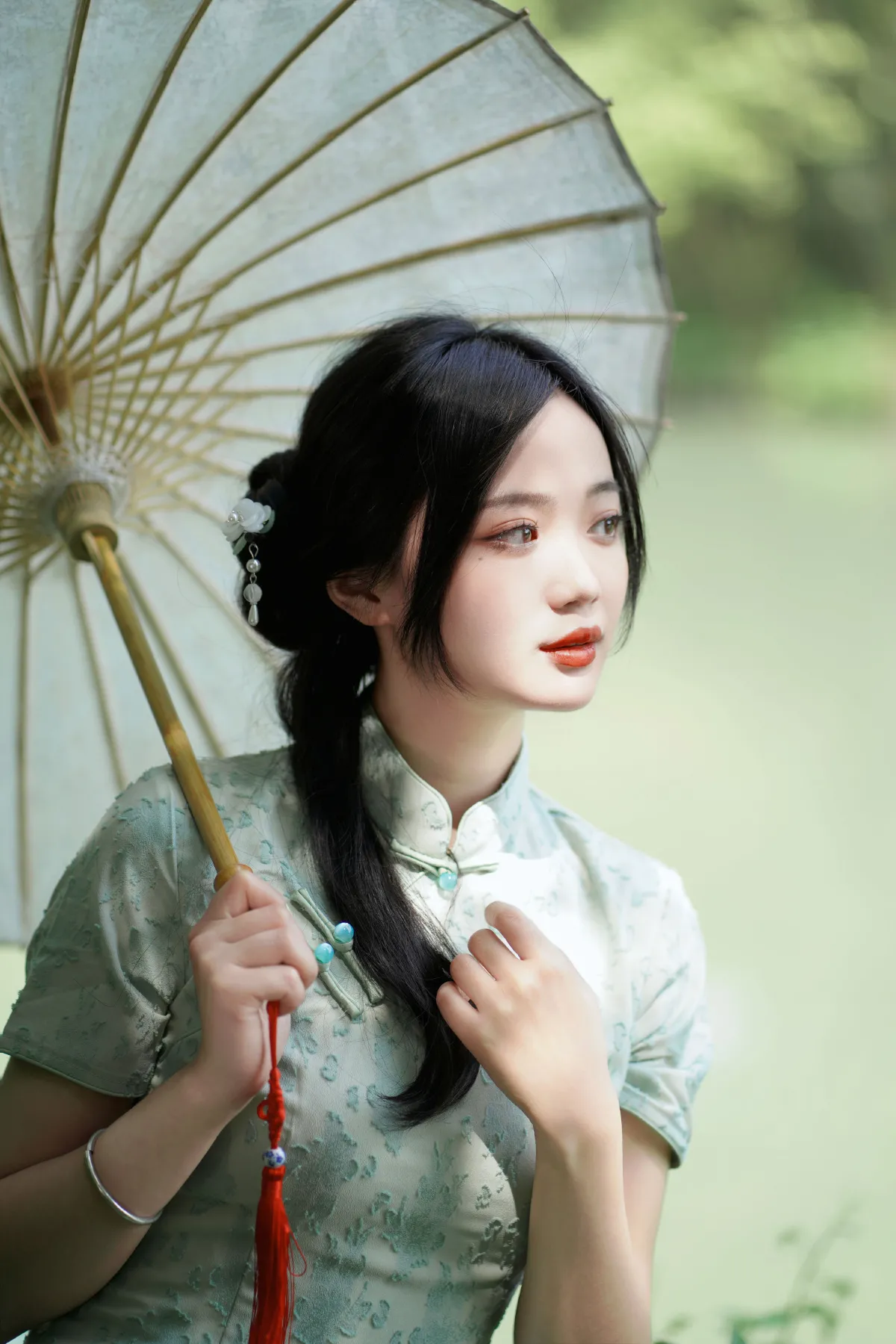 盛夏中的一抹天青色
