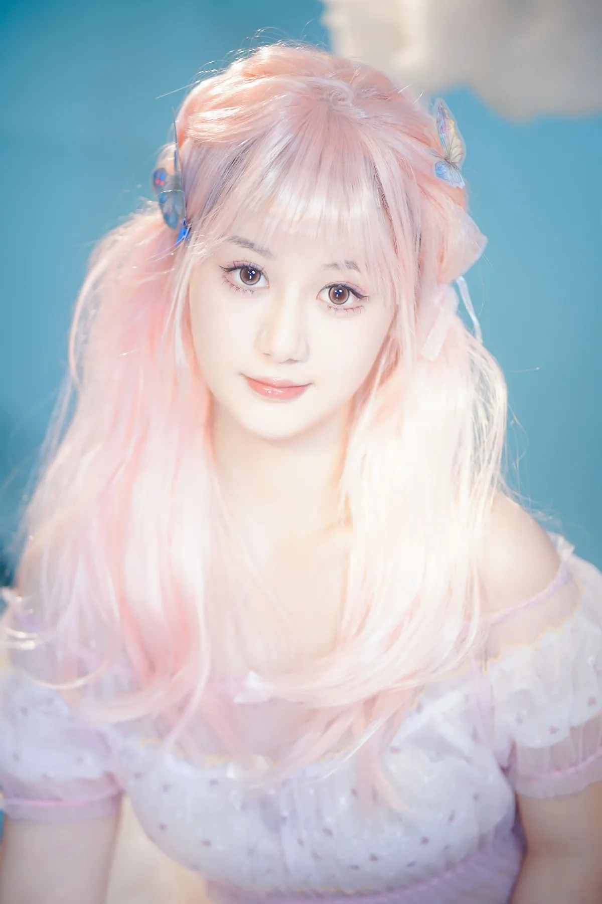 粉色头发的少女