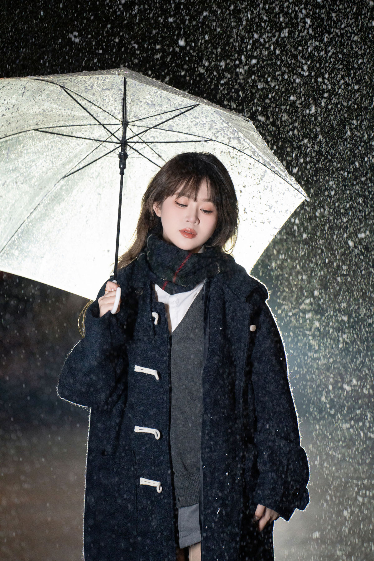 西夏_泡芙小方《我期待的不是雪》美图作品图片5