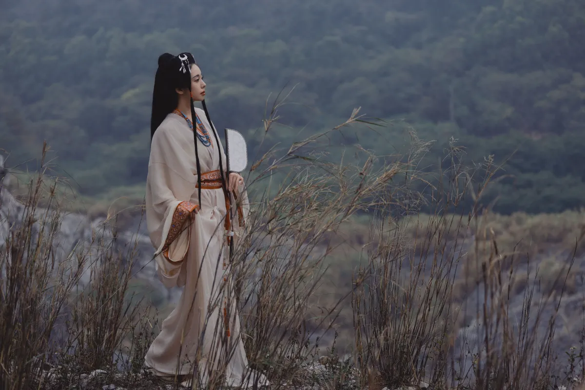 乌蝇Gor_摇一瑶《孤山行》美图作品图片1