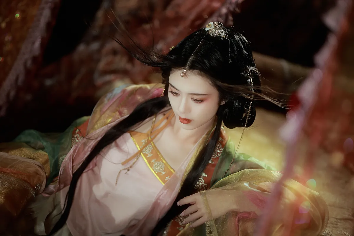 金陵玉殿莺啼晓3
