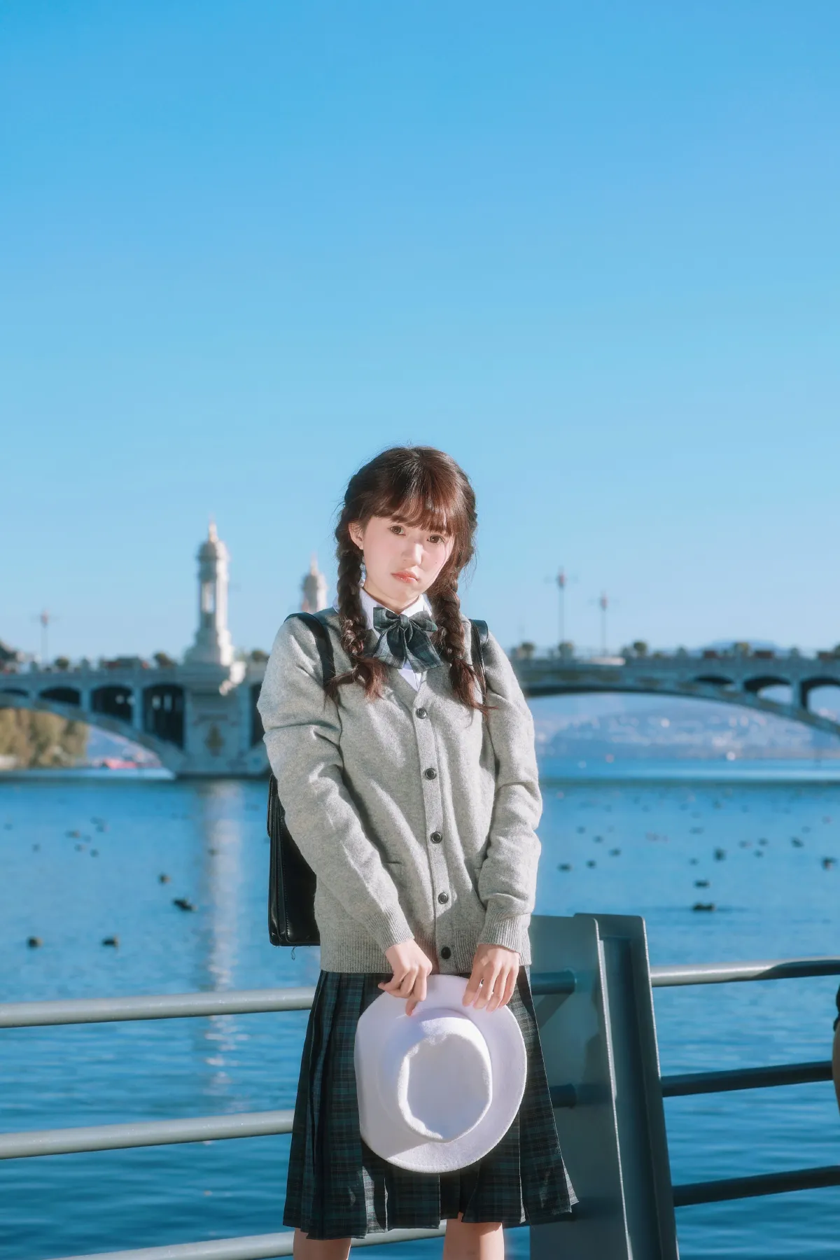 自带氛围感的jk制服写真1