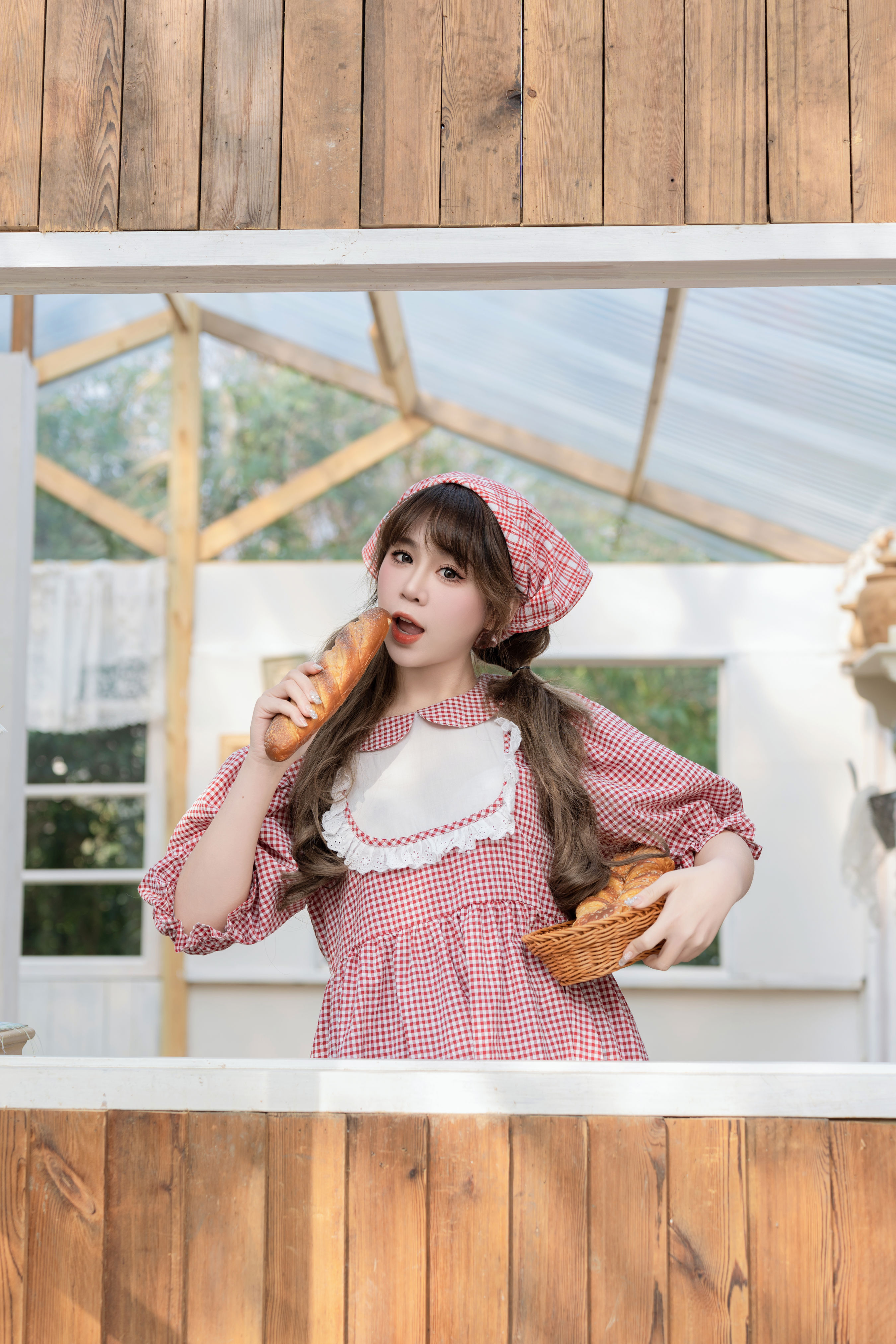 卖面包的小女孩