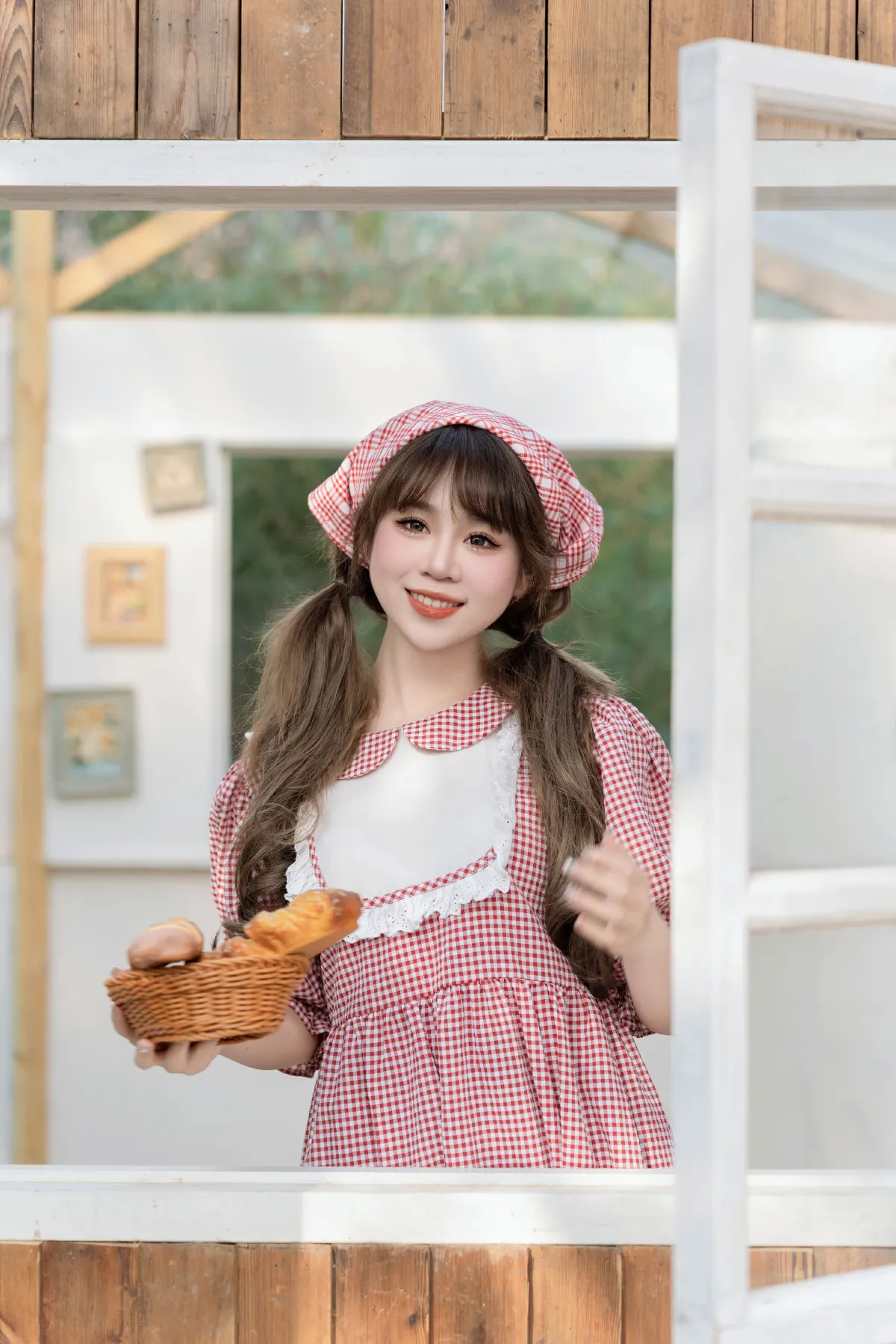 卖面包的小女孩