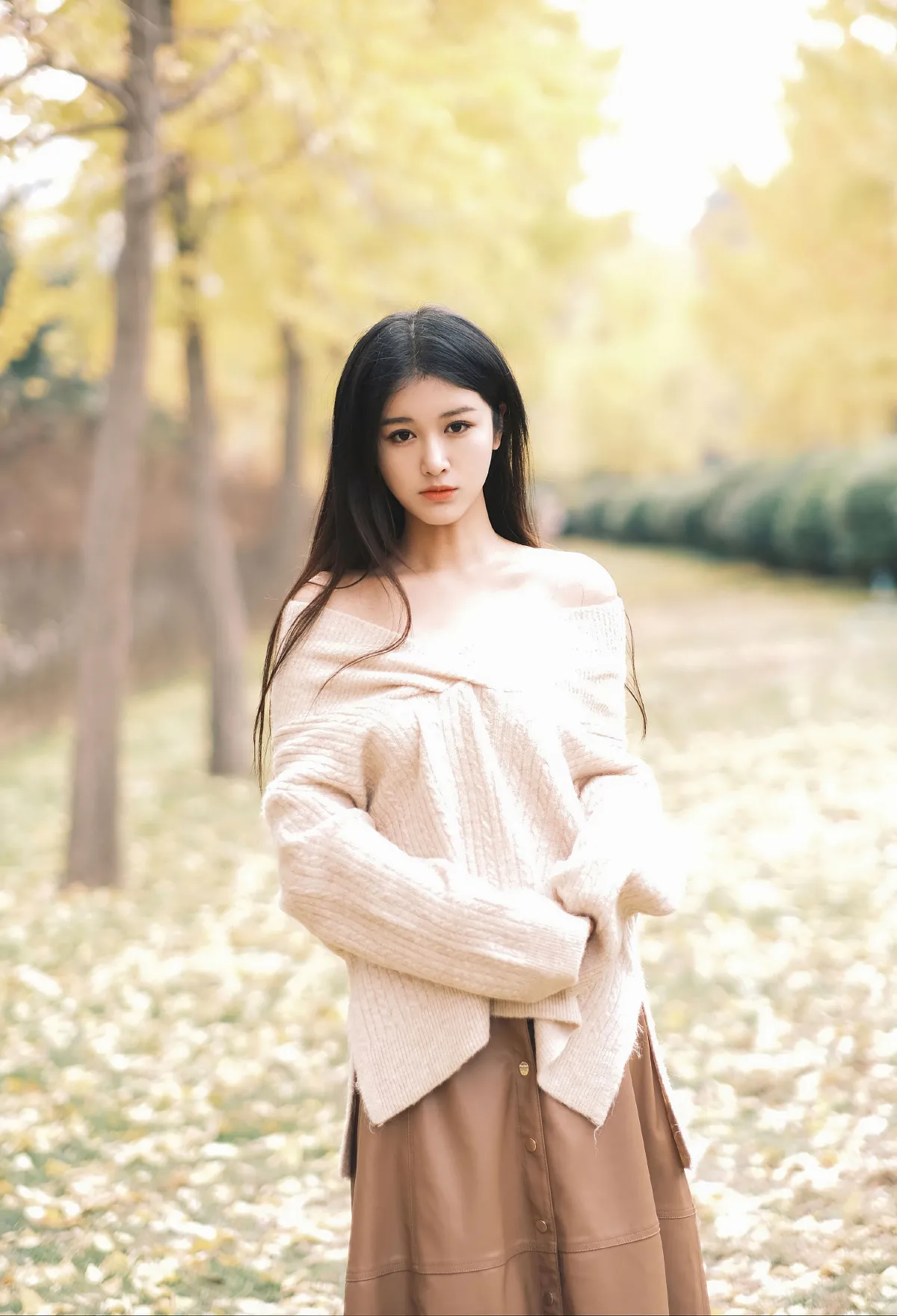秋日银杏下的少女情怀1